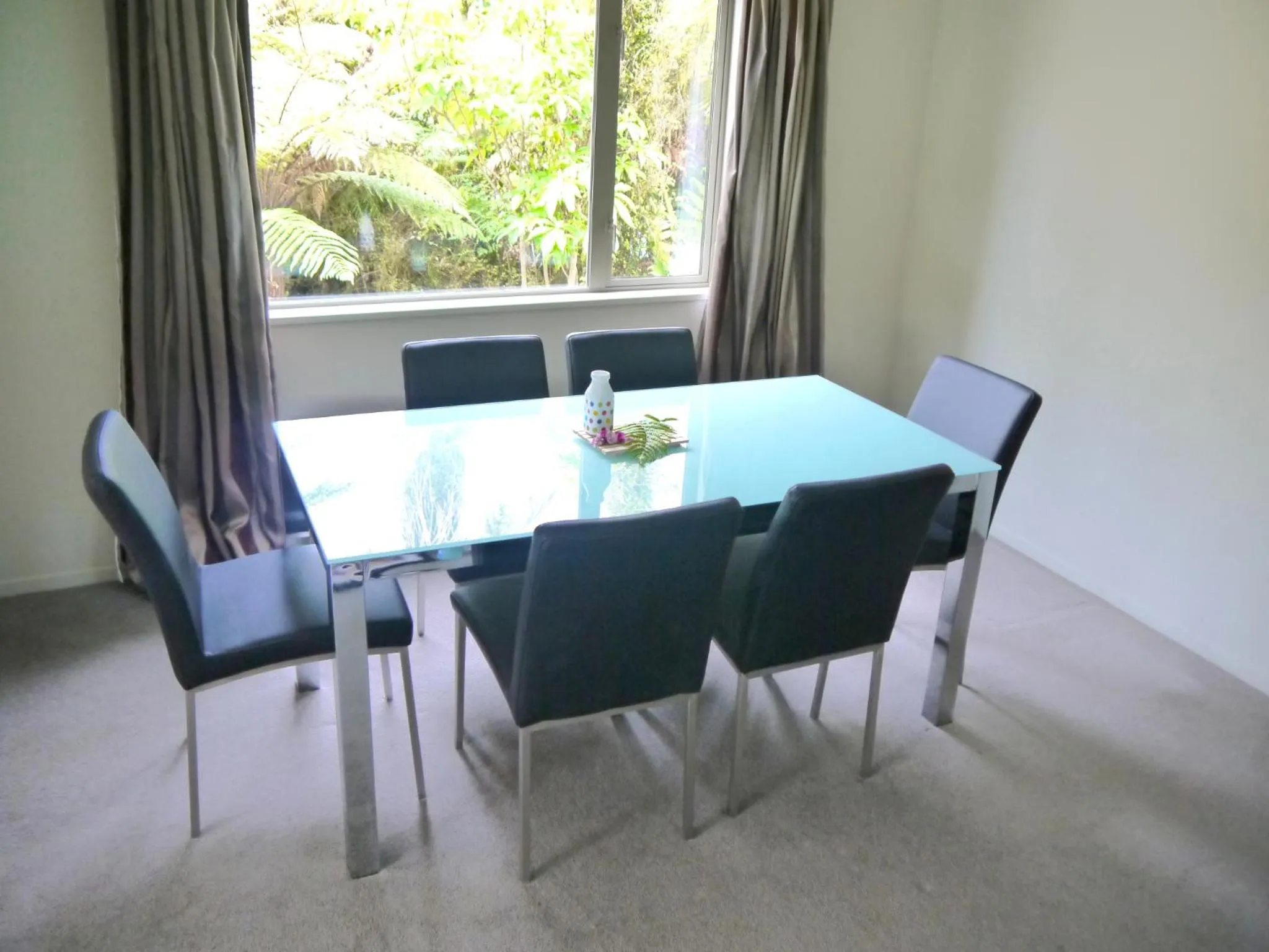 Dining area in Franz Josef Treetops