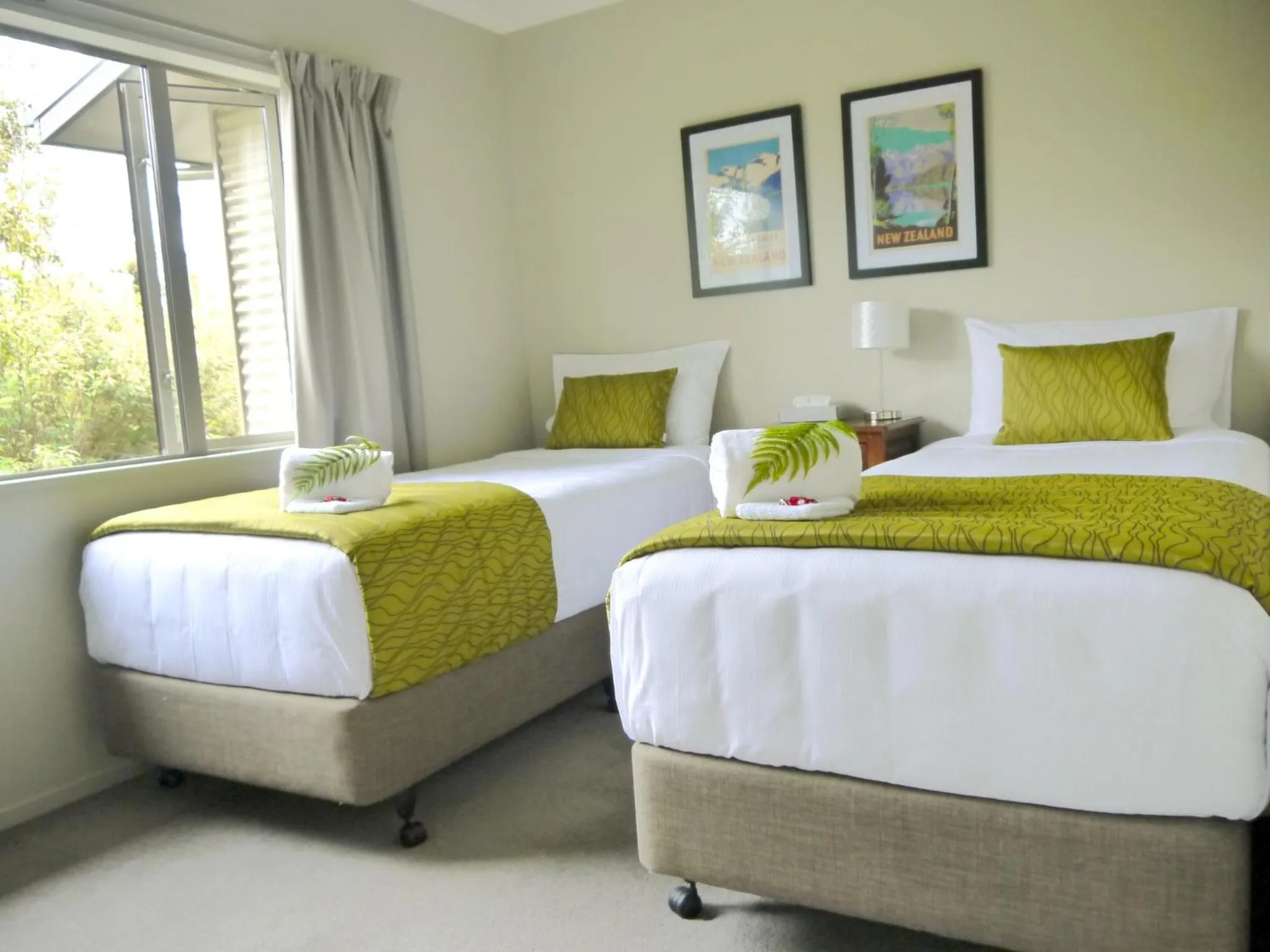 Bedroom, Bed in Franz Josef Treetops