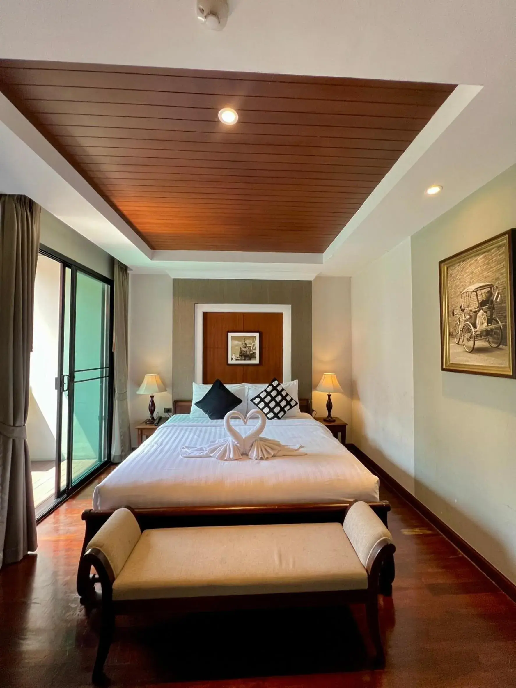 Double Room with Pool View in Yotaka Bangkok Hotel Double Room with Pool View in Yotaka Bangkok Hotel