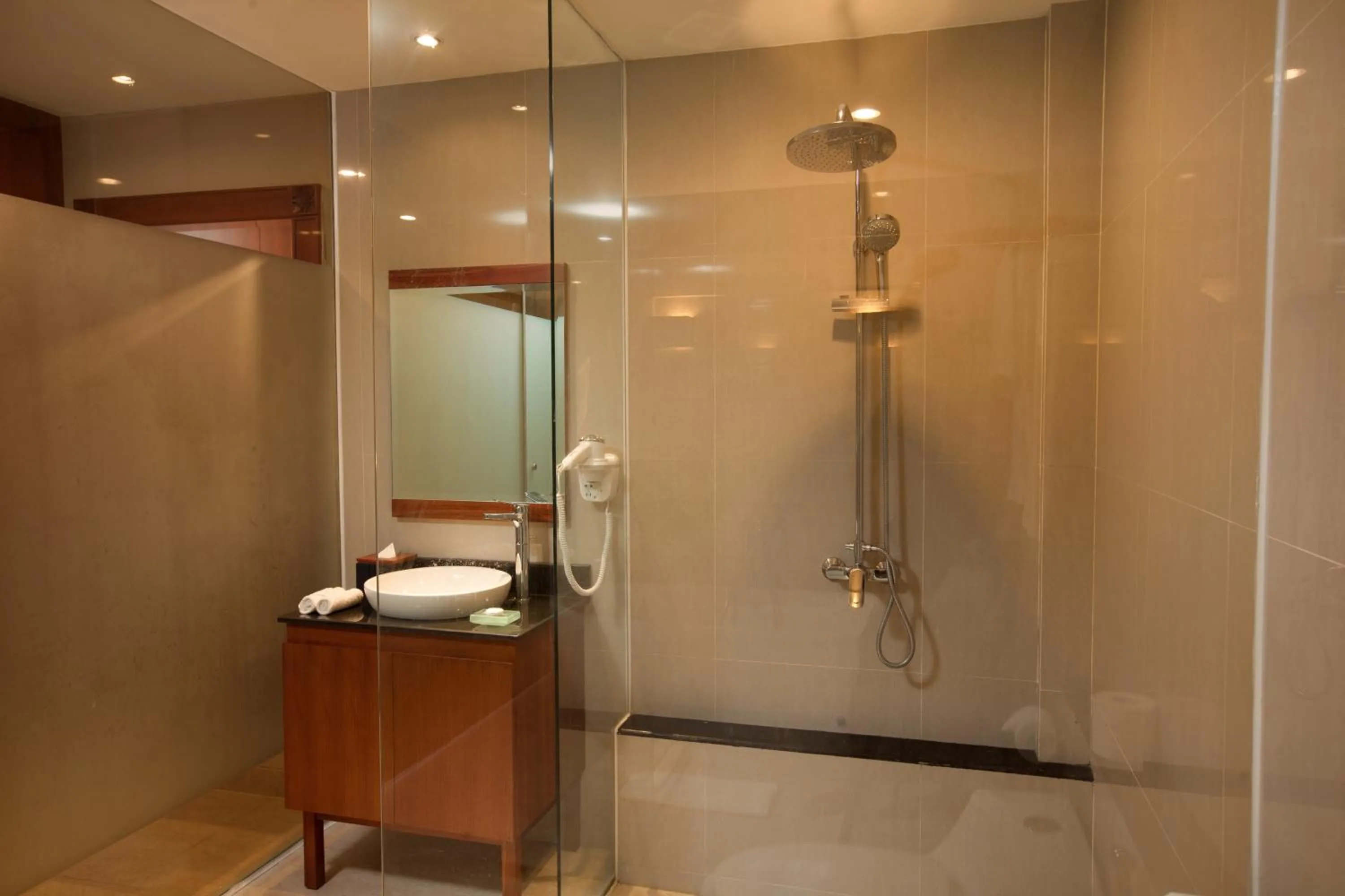 Bathroom in d'Nusa Beach Club and Resort