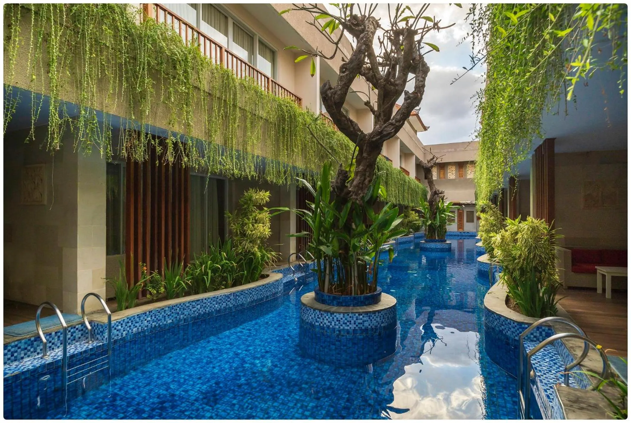 Swimming pool in d'Nusa Beach Club and Resort