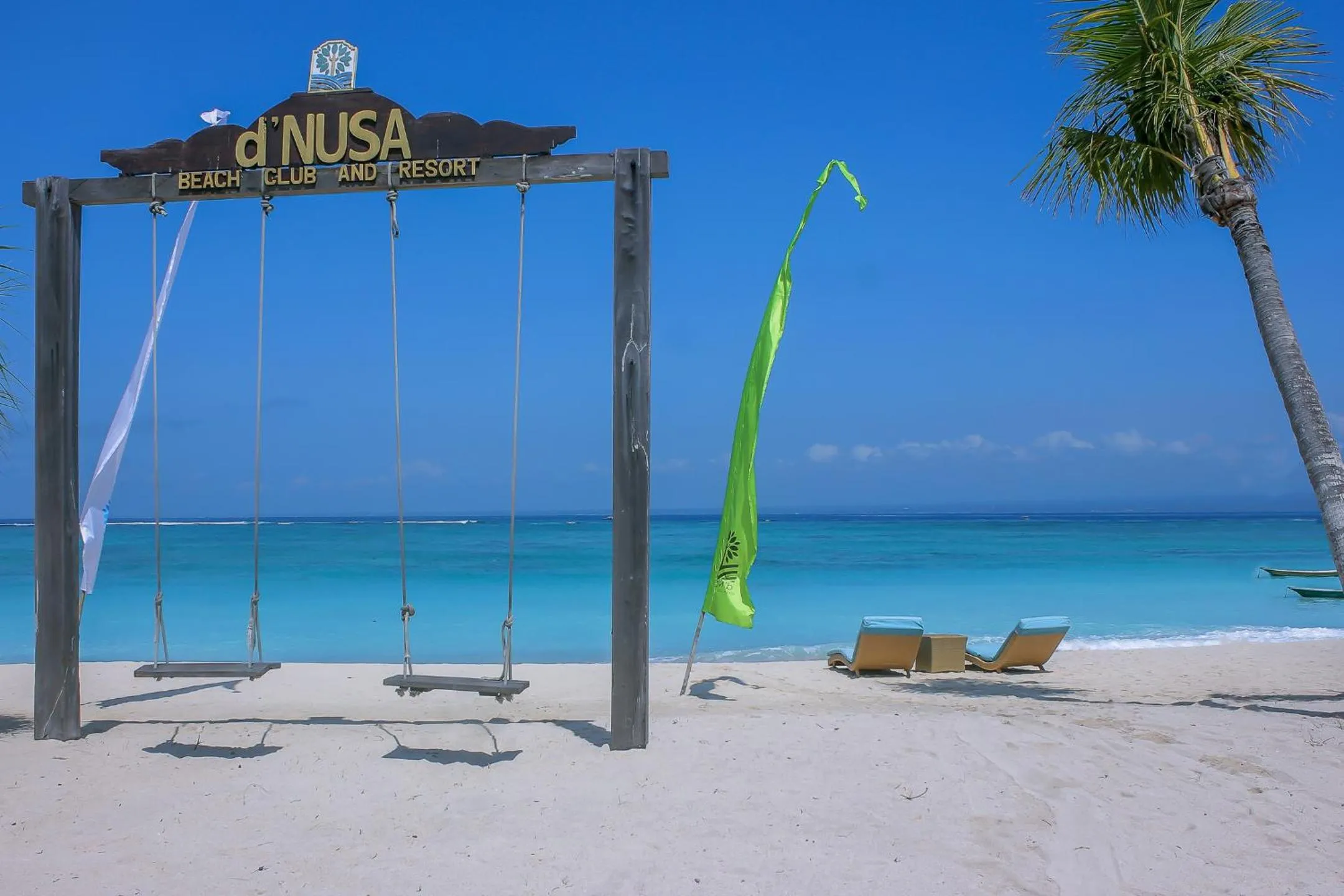 Day in d'Nusa Beach Club and Resort