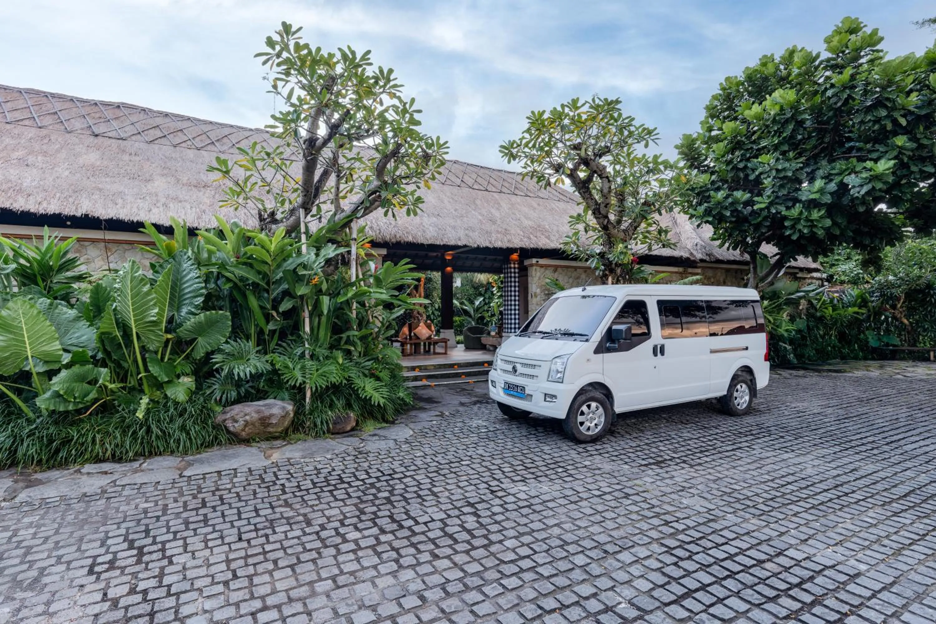 shuttle in Radha Phala Resort & Spa