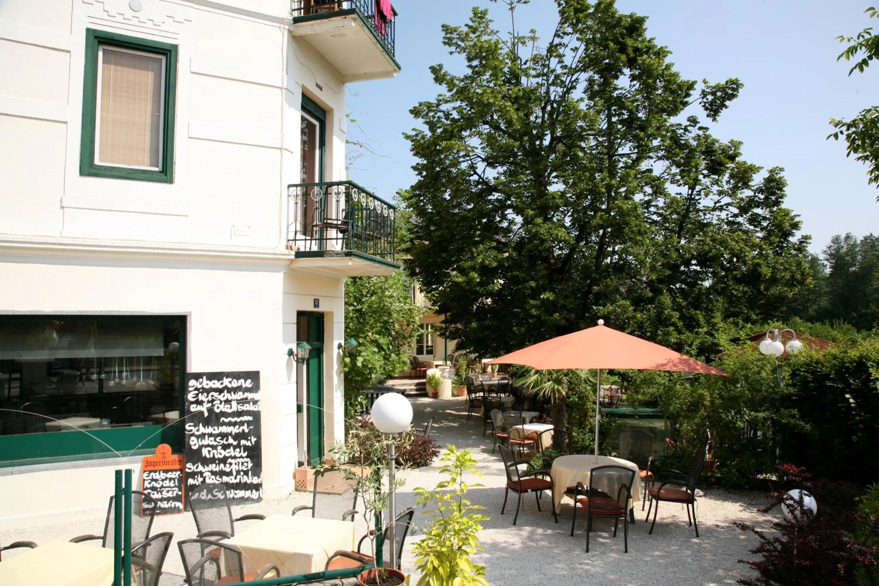 Restaurant/places to eat in Hotel Rosmann