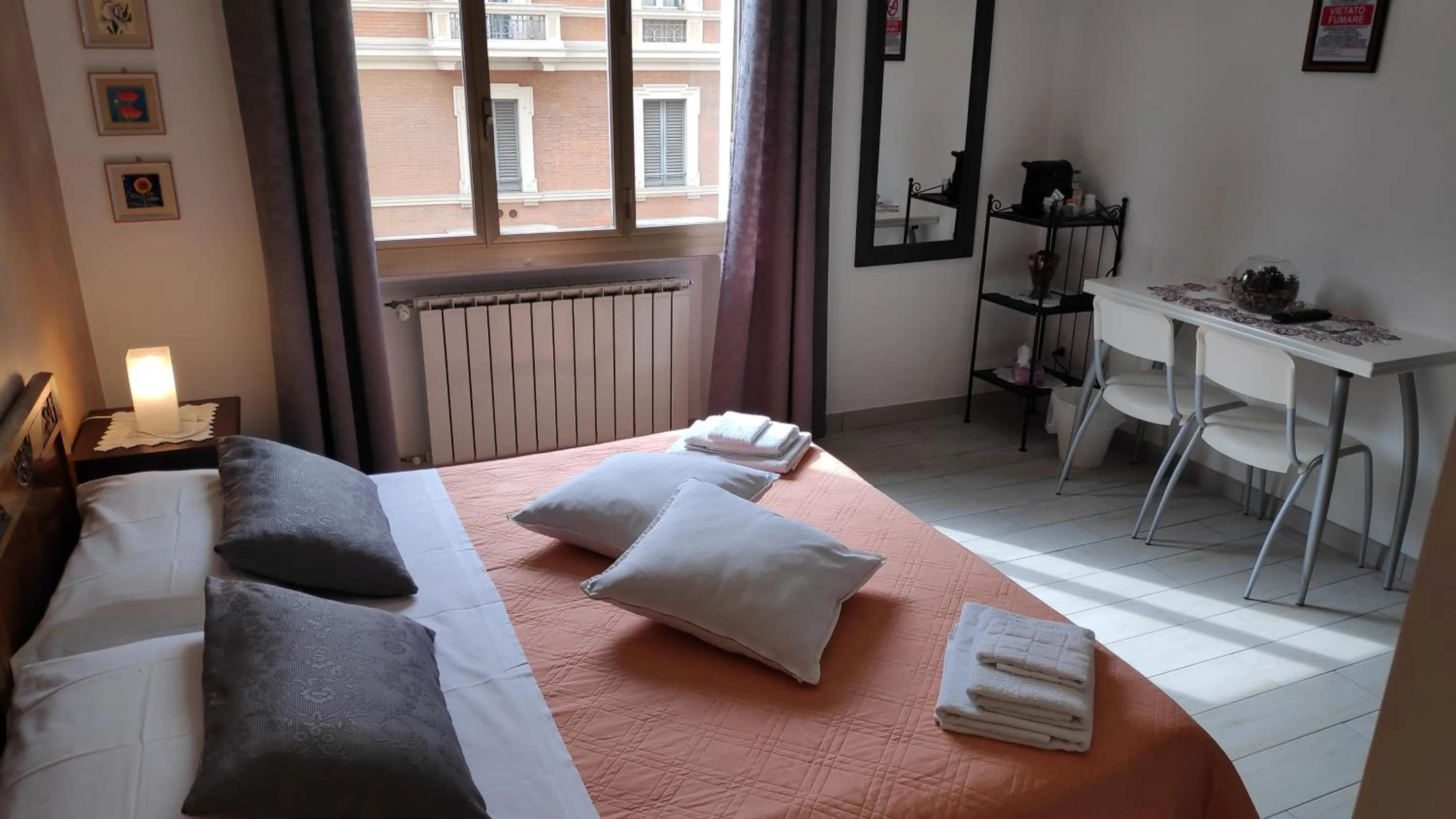 Bed in Bed & Breakfast CENTRALE