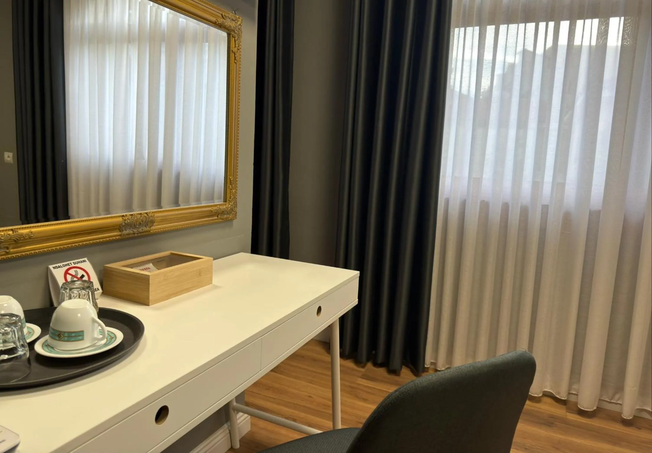 Decorative detail in HOTEL VILA 15 - CENTER