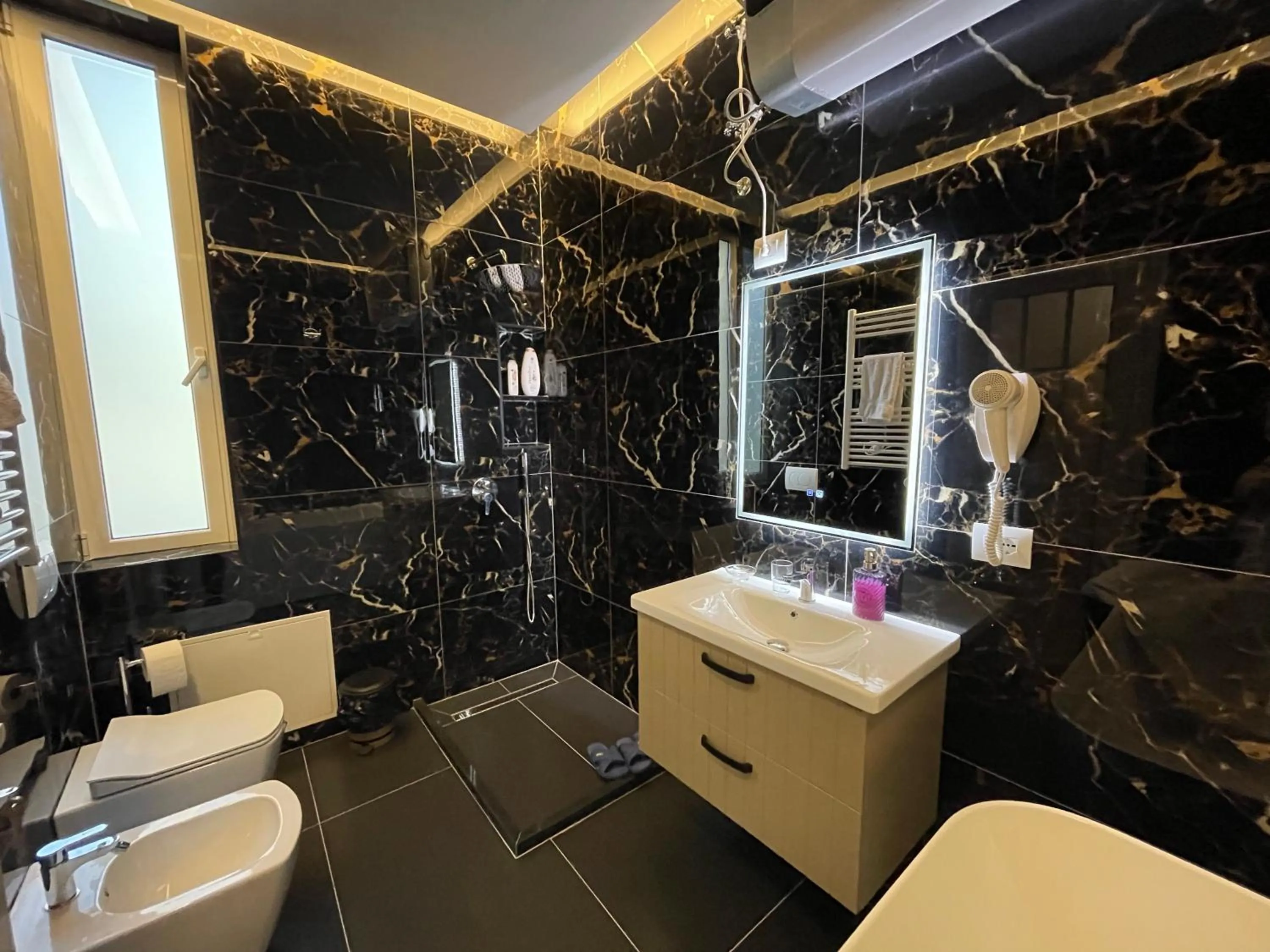 Shower in HOTEL VILA 15 - CENTER