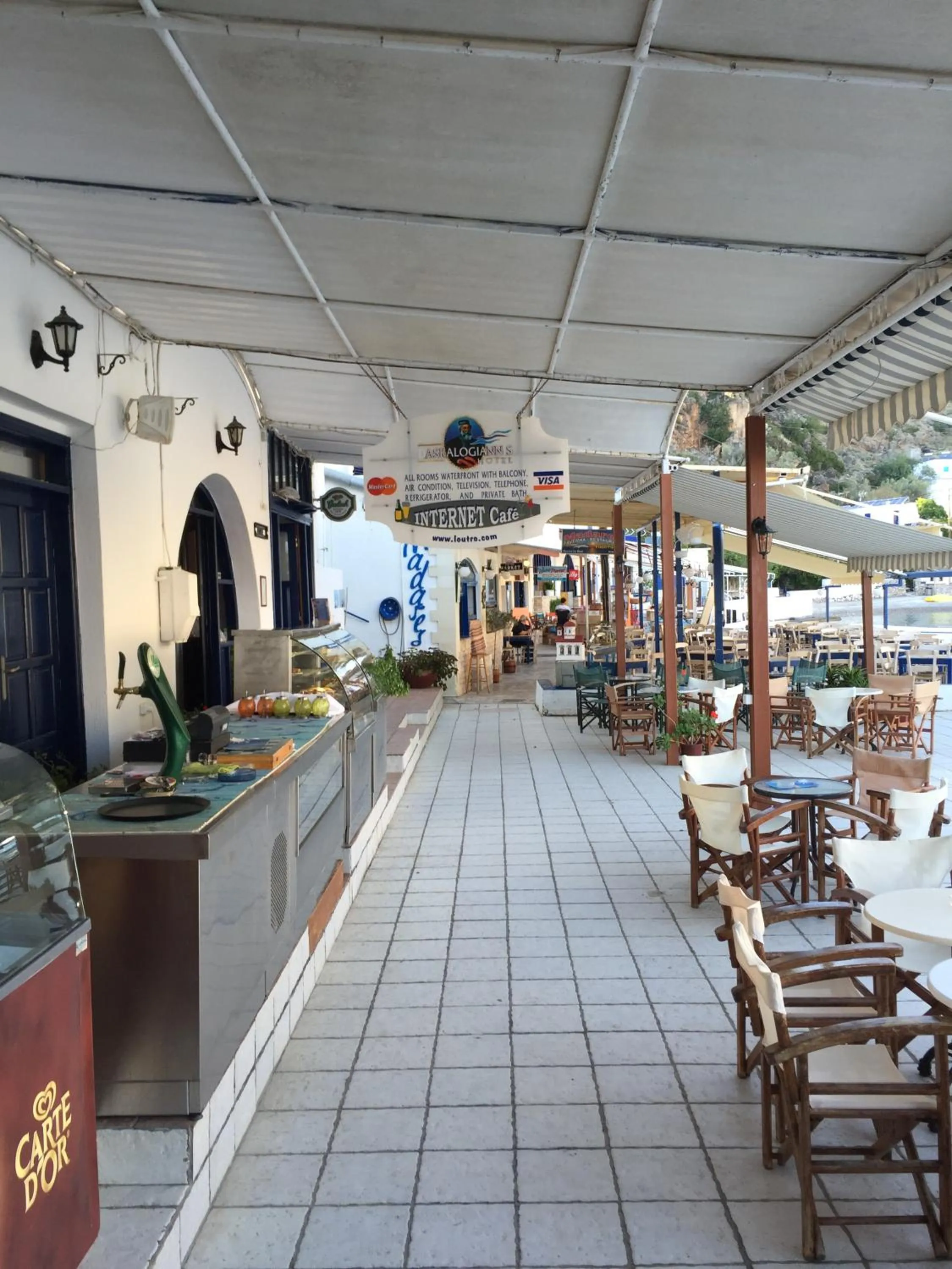 Restaurant/places to eat in Daskalogiannis Hotel