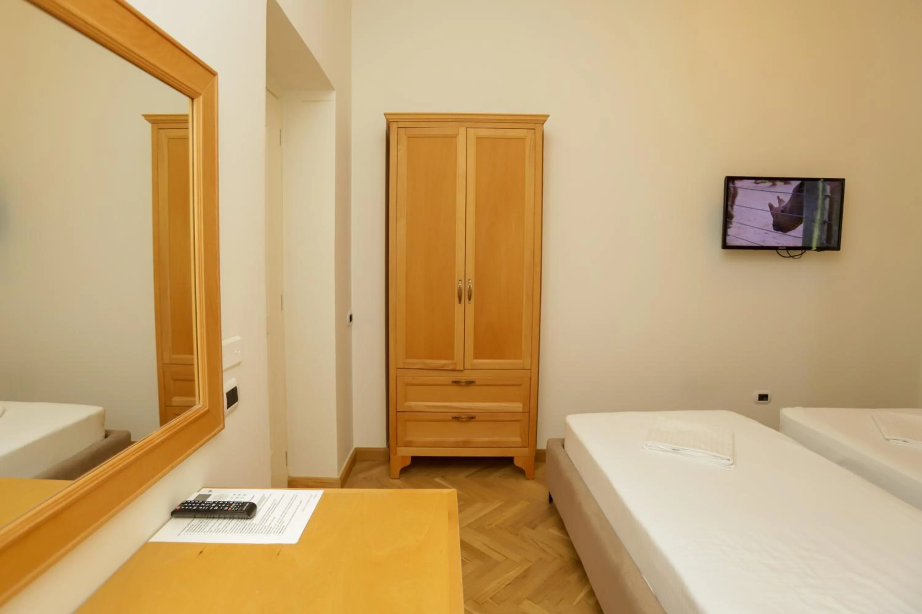 TV and multimedia, Bed in Le Palazzine Hotel
