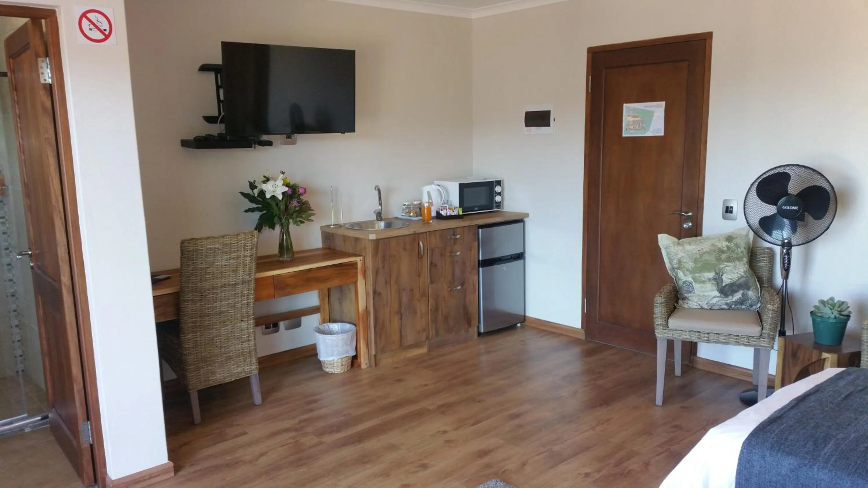 Kitchen or kitchenette in Lala Panzi B&B