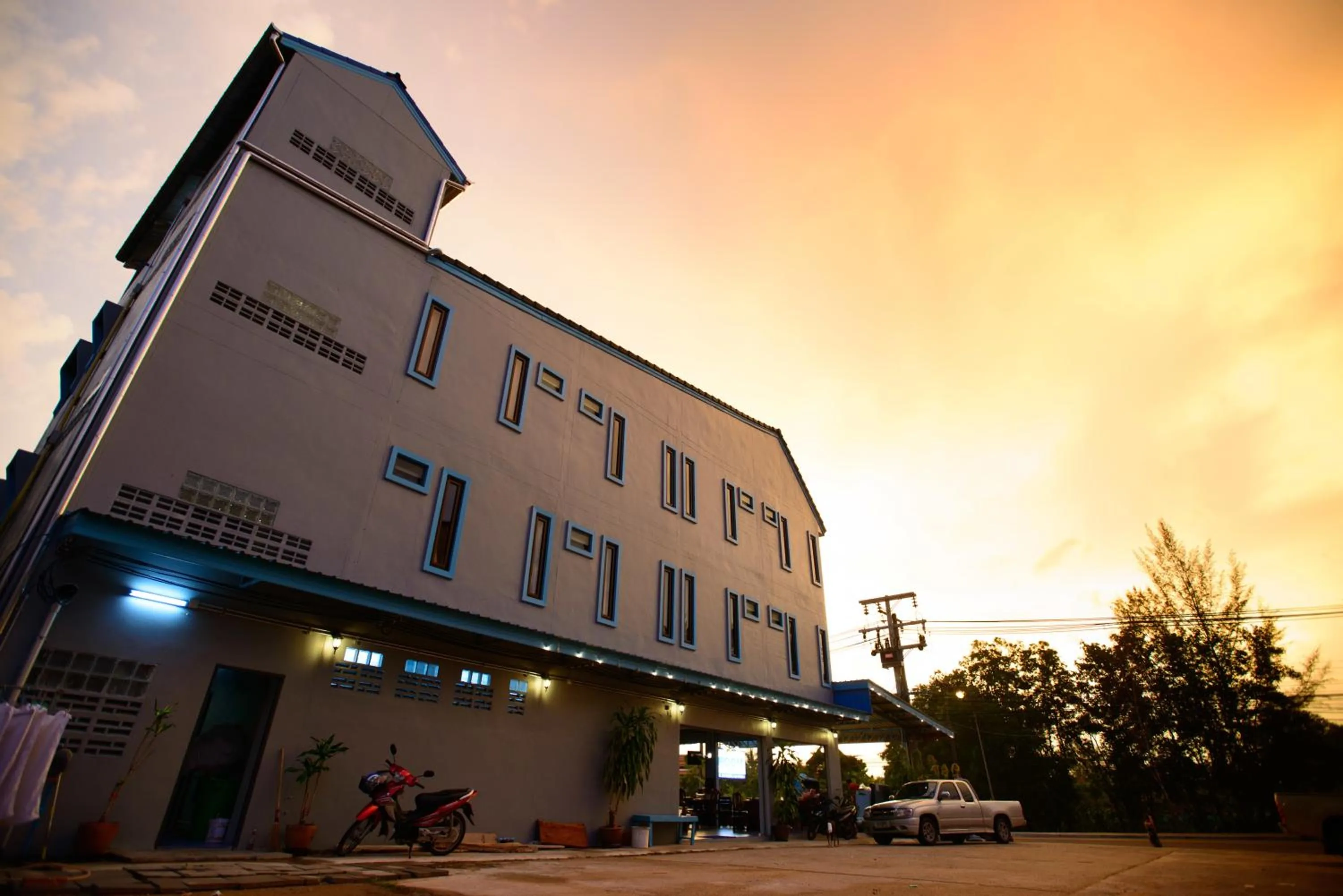 Property building in Seabox Khaolak Hostel