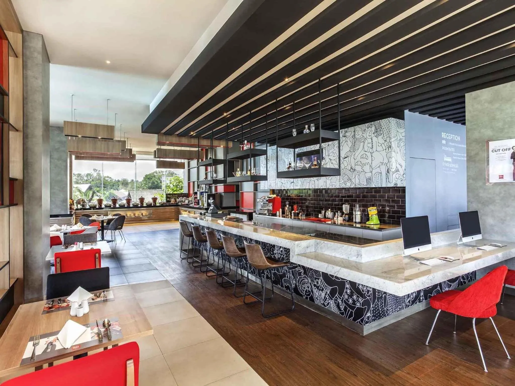 Restaurant/places to eat in Ibis Manado City Center Boulevard