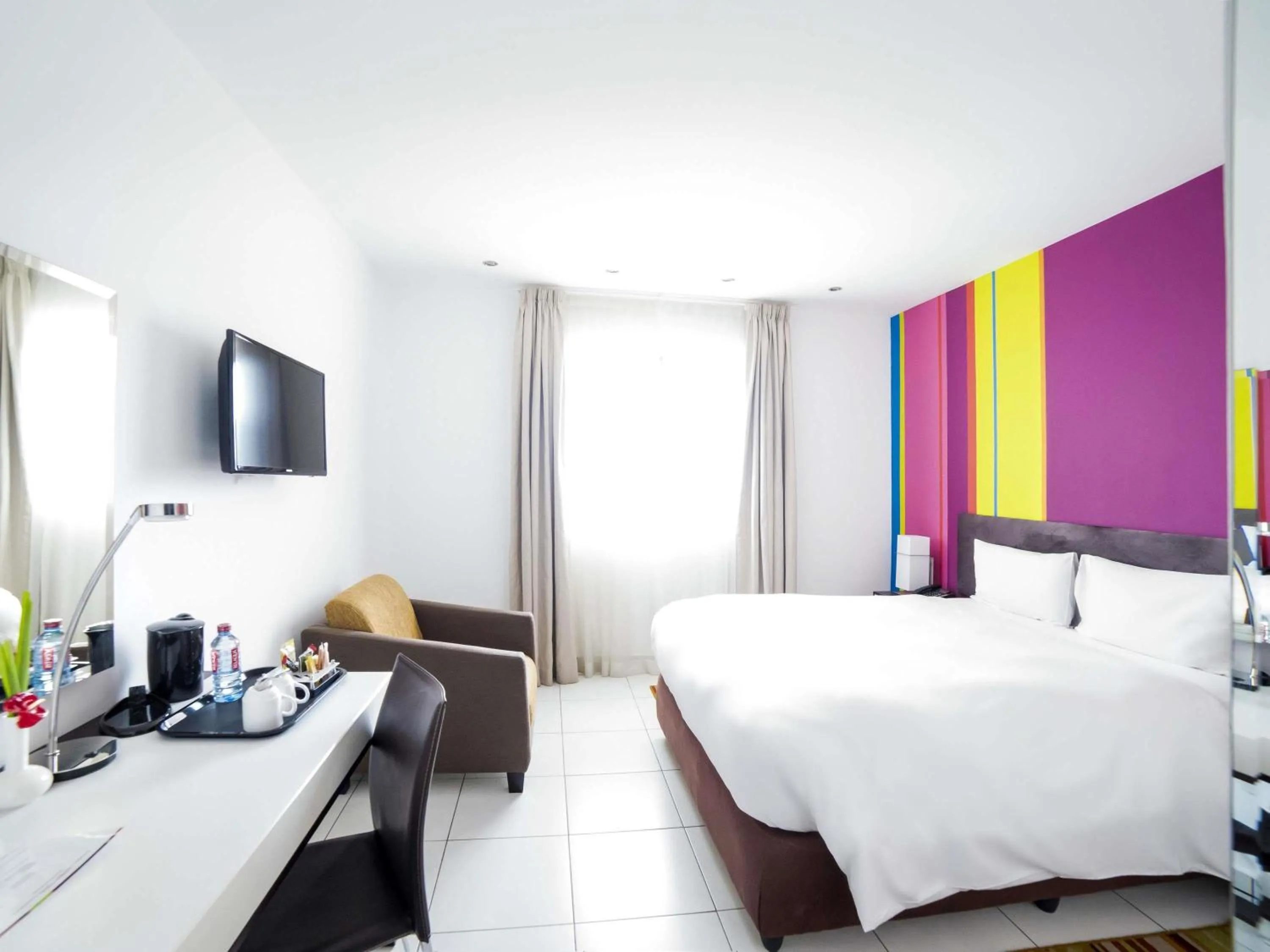 Bedroom, Bed in Ibis Styles Accra Airport