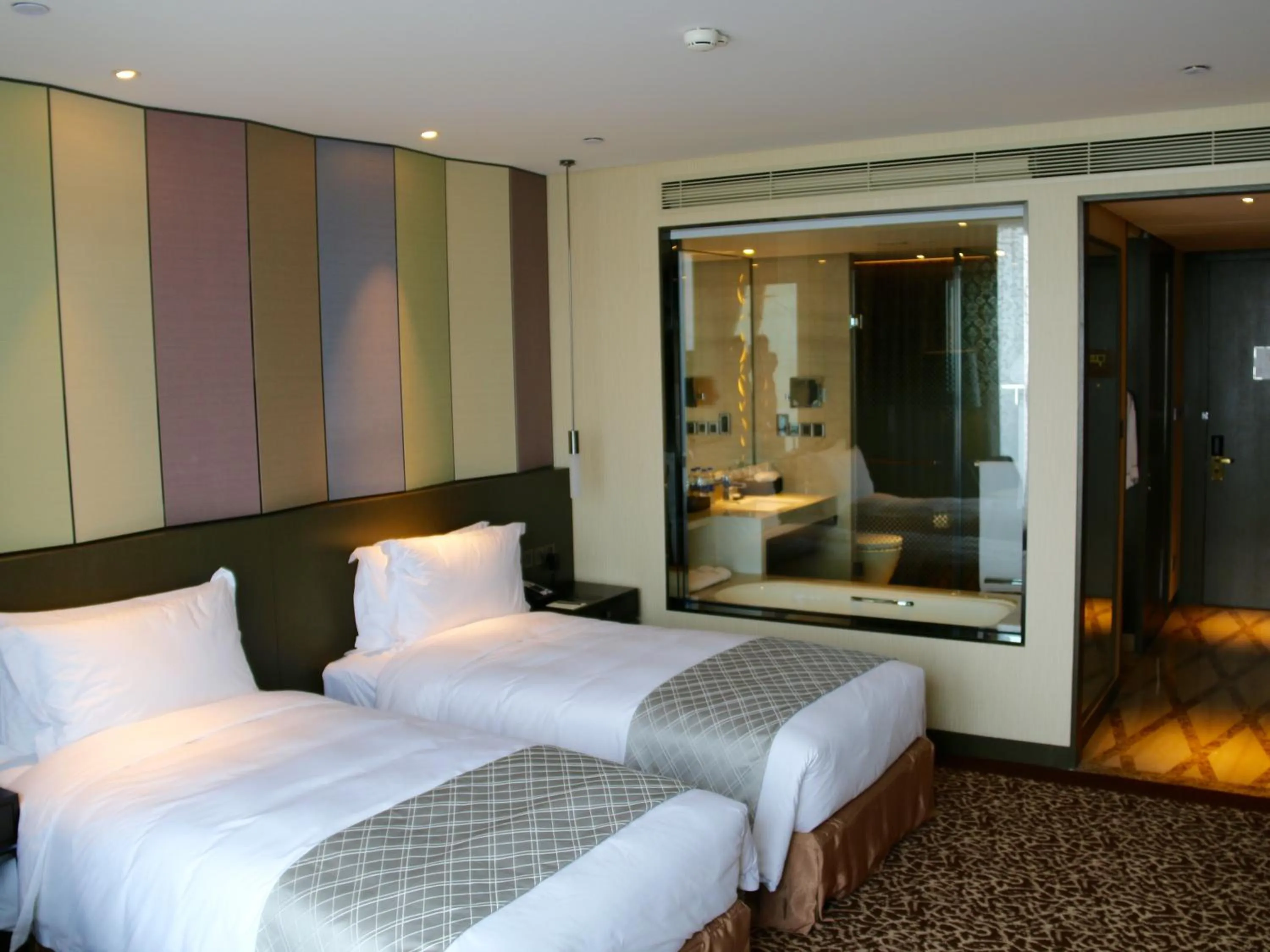 Bed in Sofitel Lianyungang Suning