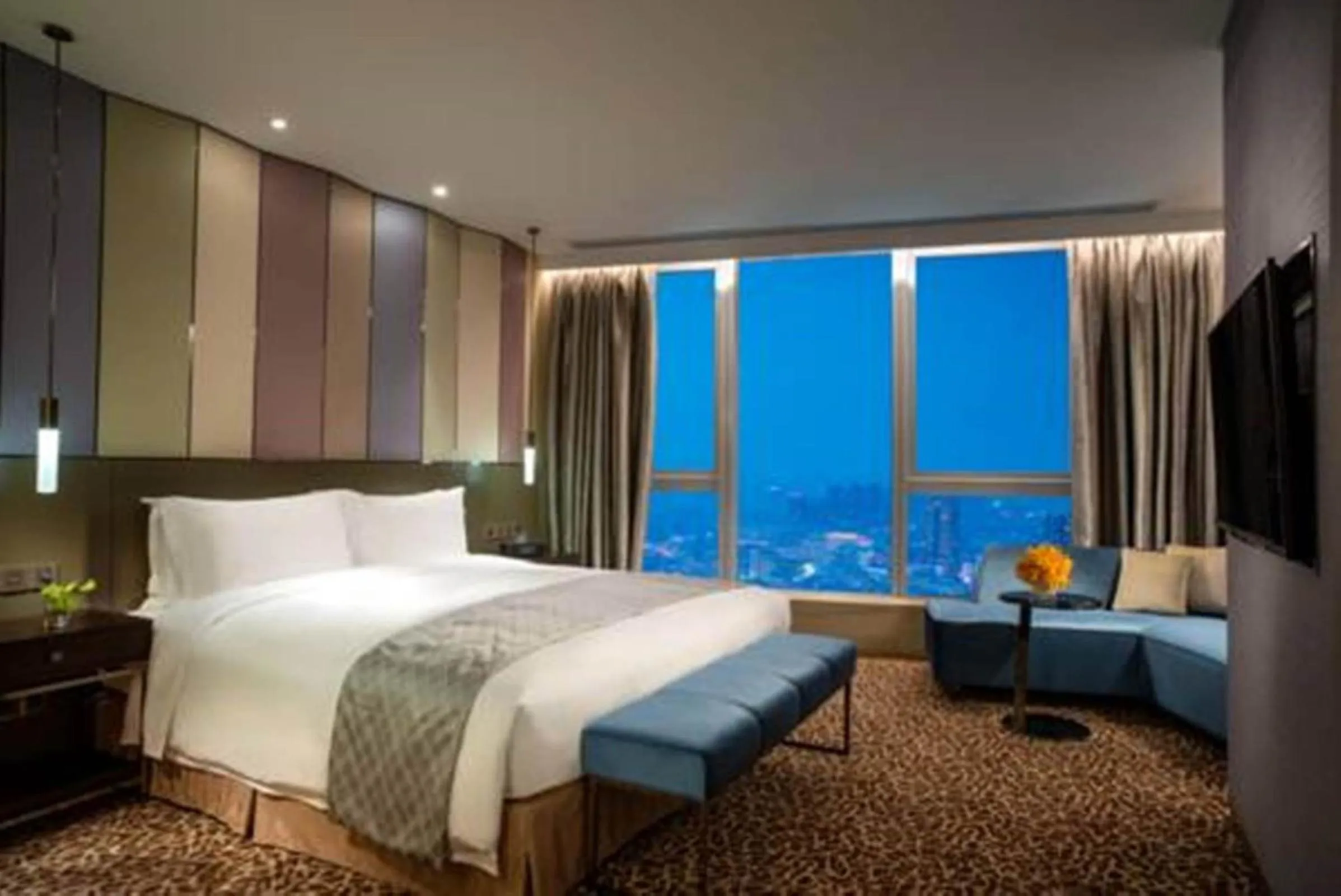 Bedroom, Bed in Sofitel Lianyungang Suning