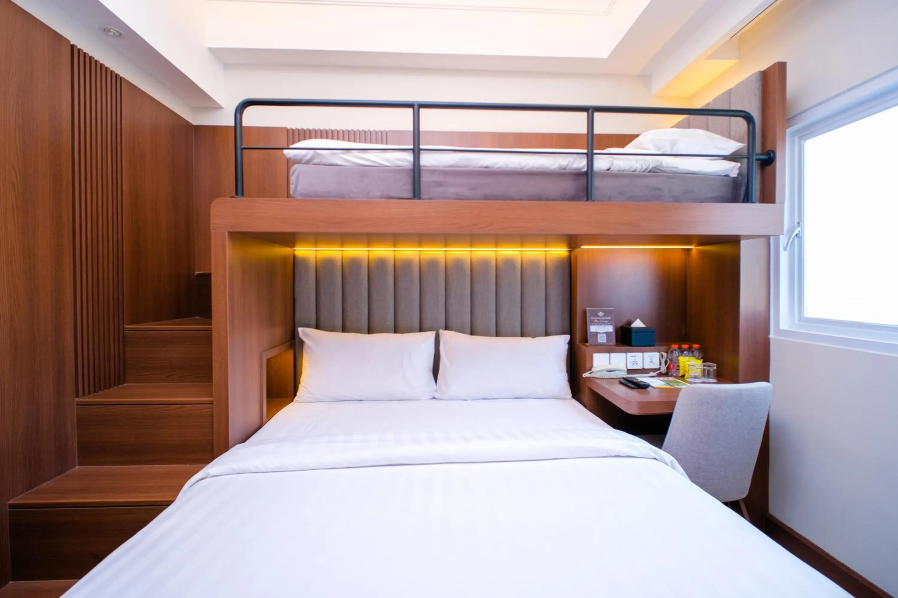 Bed in Deka Hotel Surabaya HR Muhammad