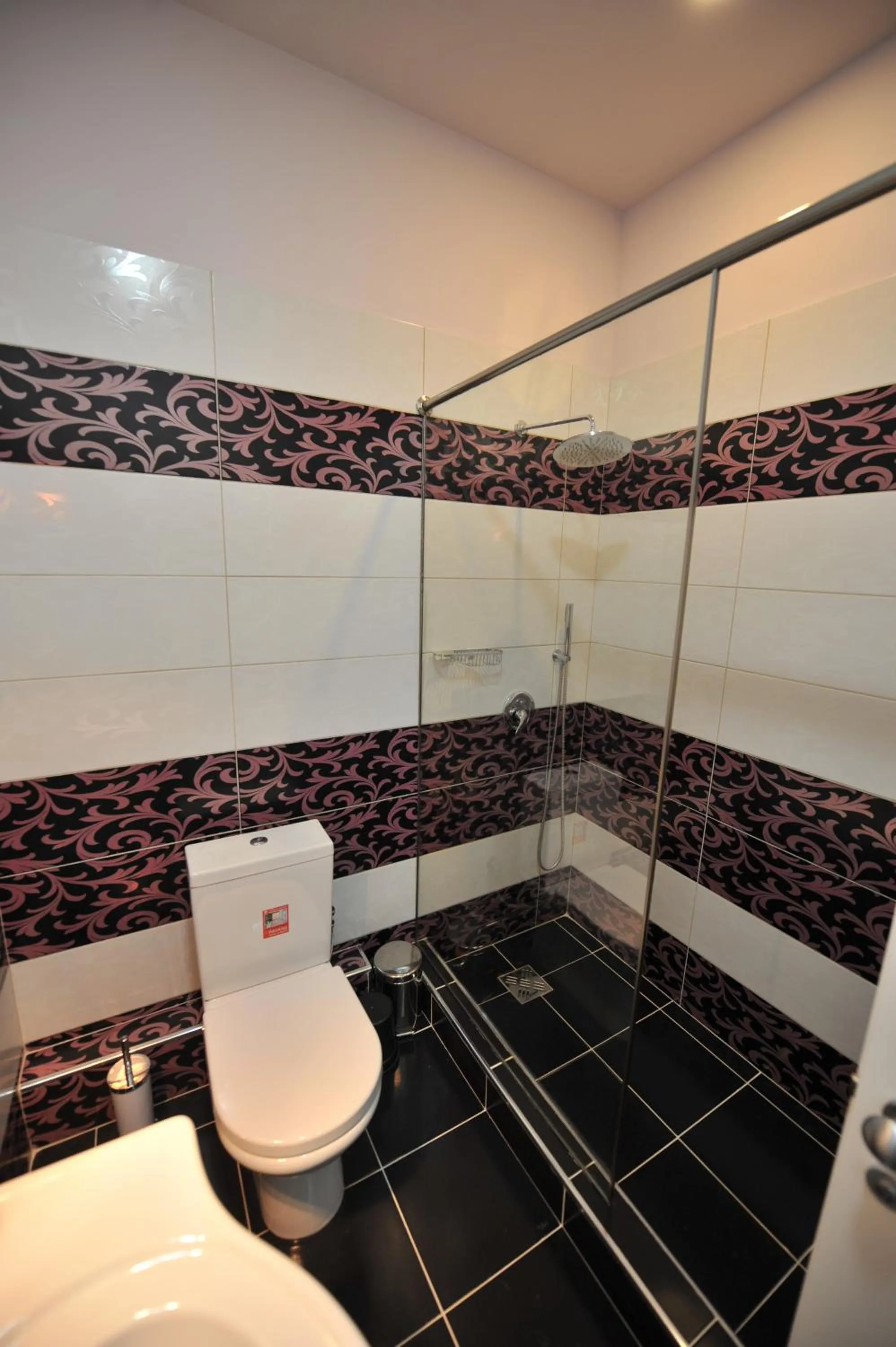 Bathroom in Rose Garden Hotel