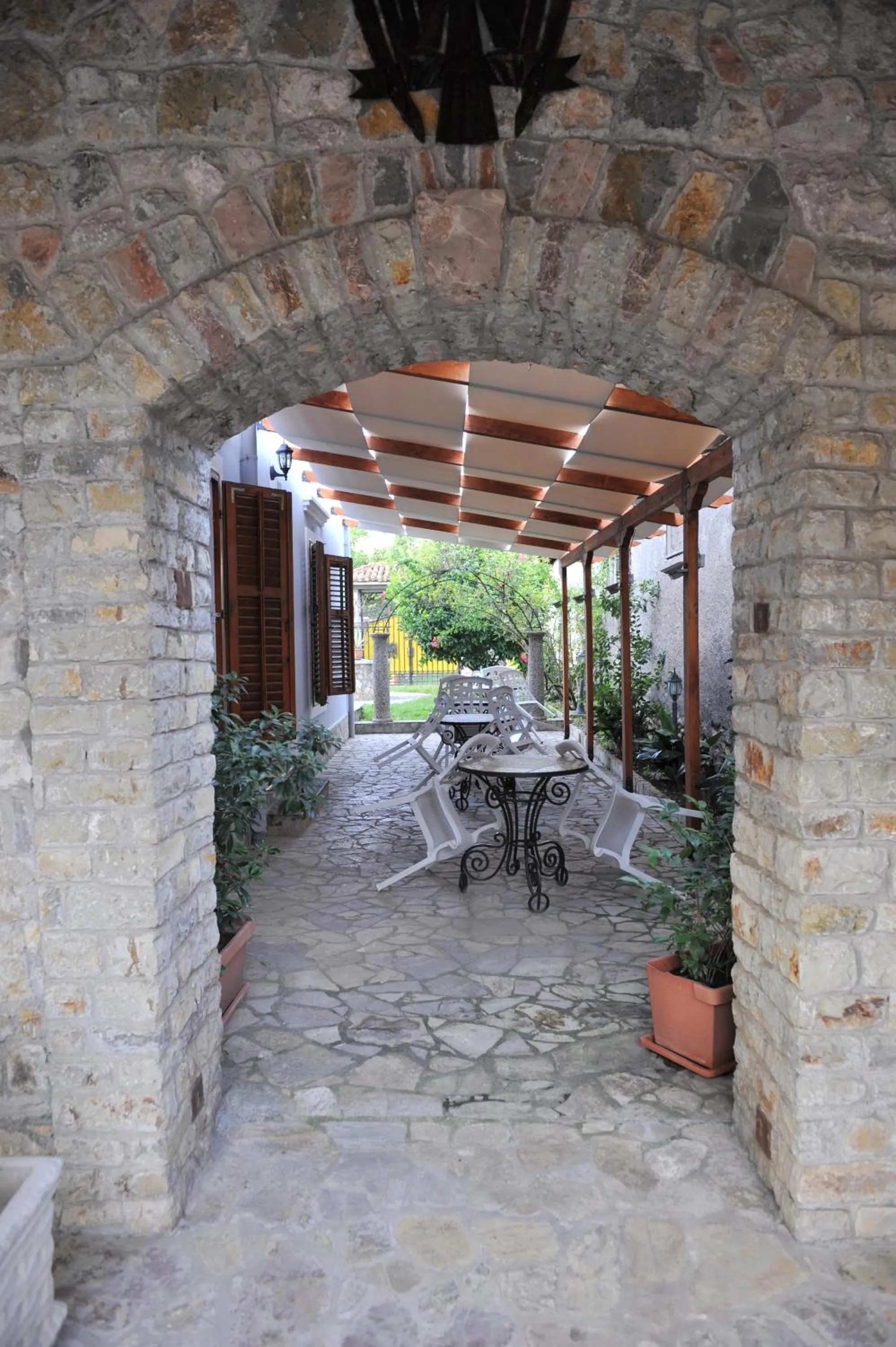 Lounge or bar in Rose Garden Hotel