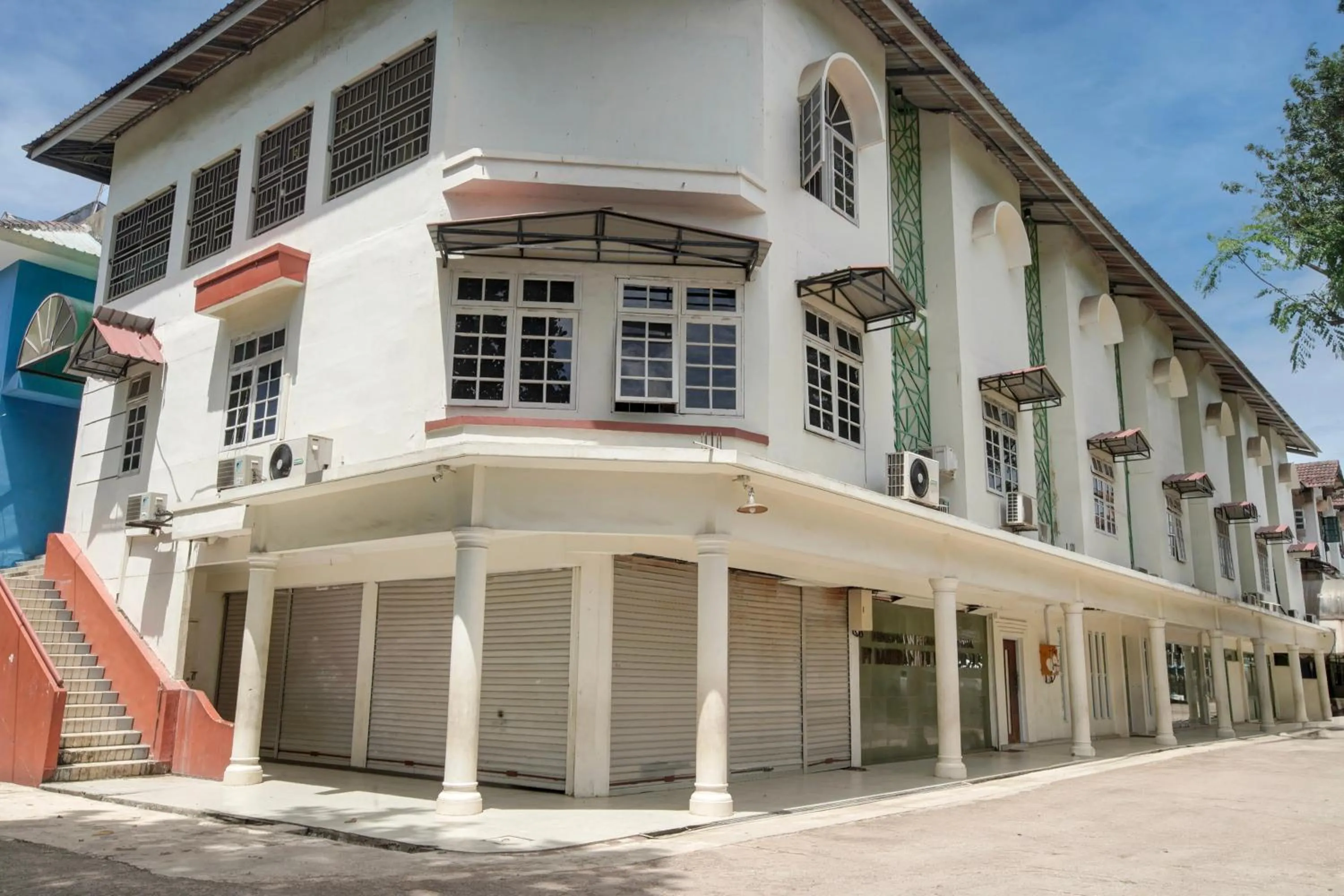 Facade/entrance in Collection O near Harbour Bay Mall formerly Kansa Hotel