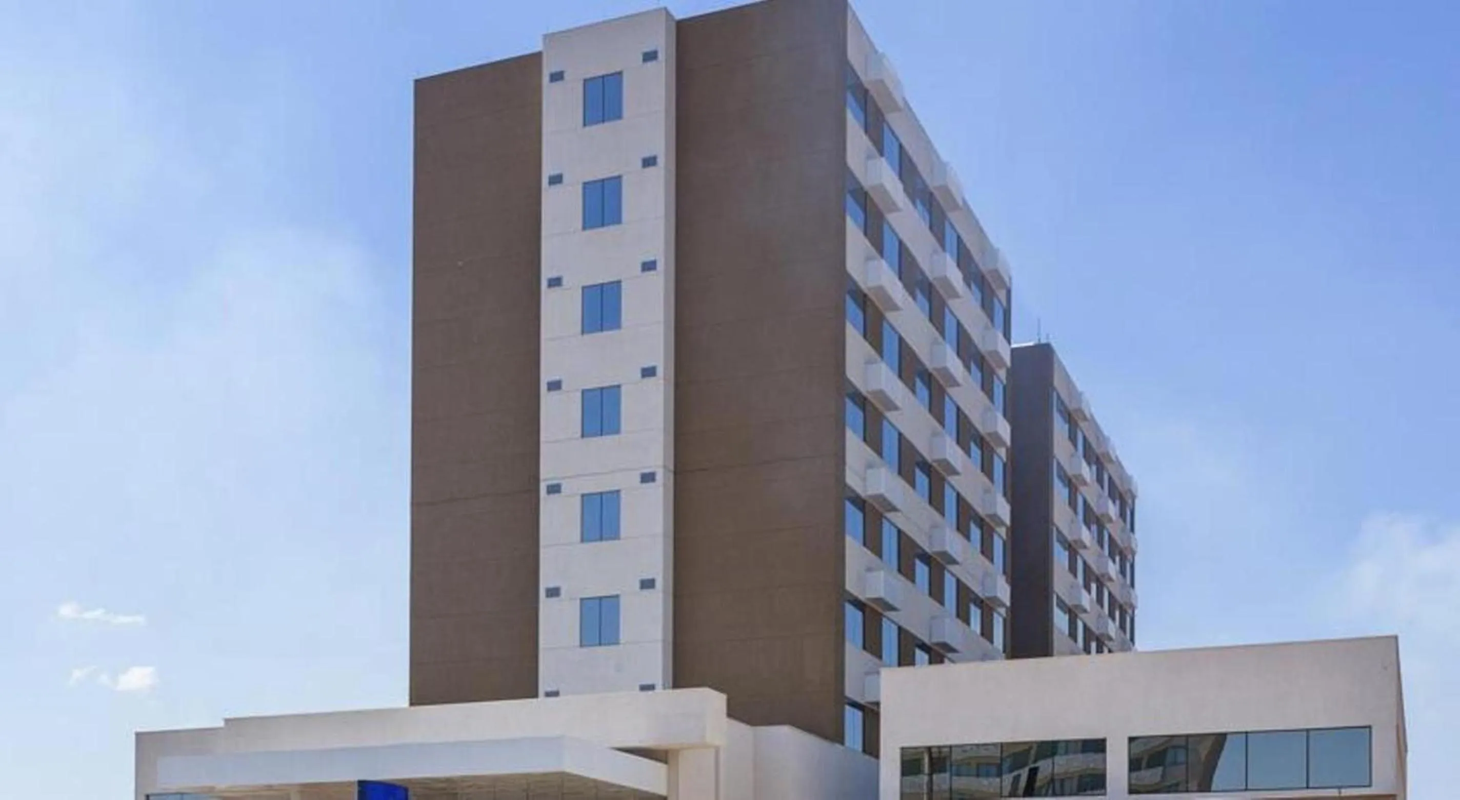 Facade/entrance in Tulip Inn Sete Lagoas