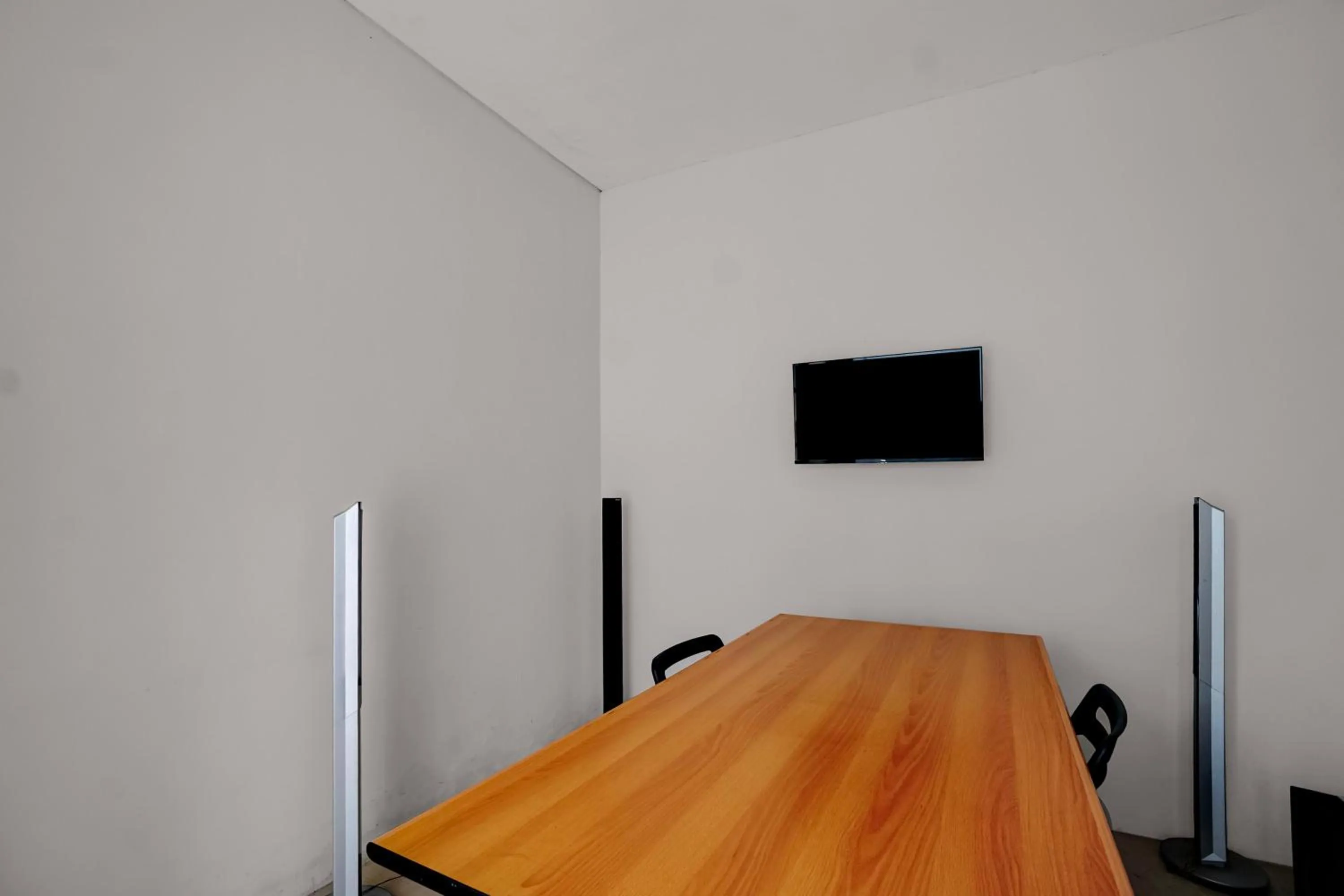 Meeting/conference room in Hotel O near Ciputra World Surabaya formerly Darmo Residence