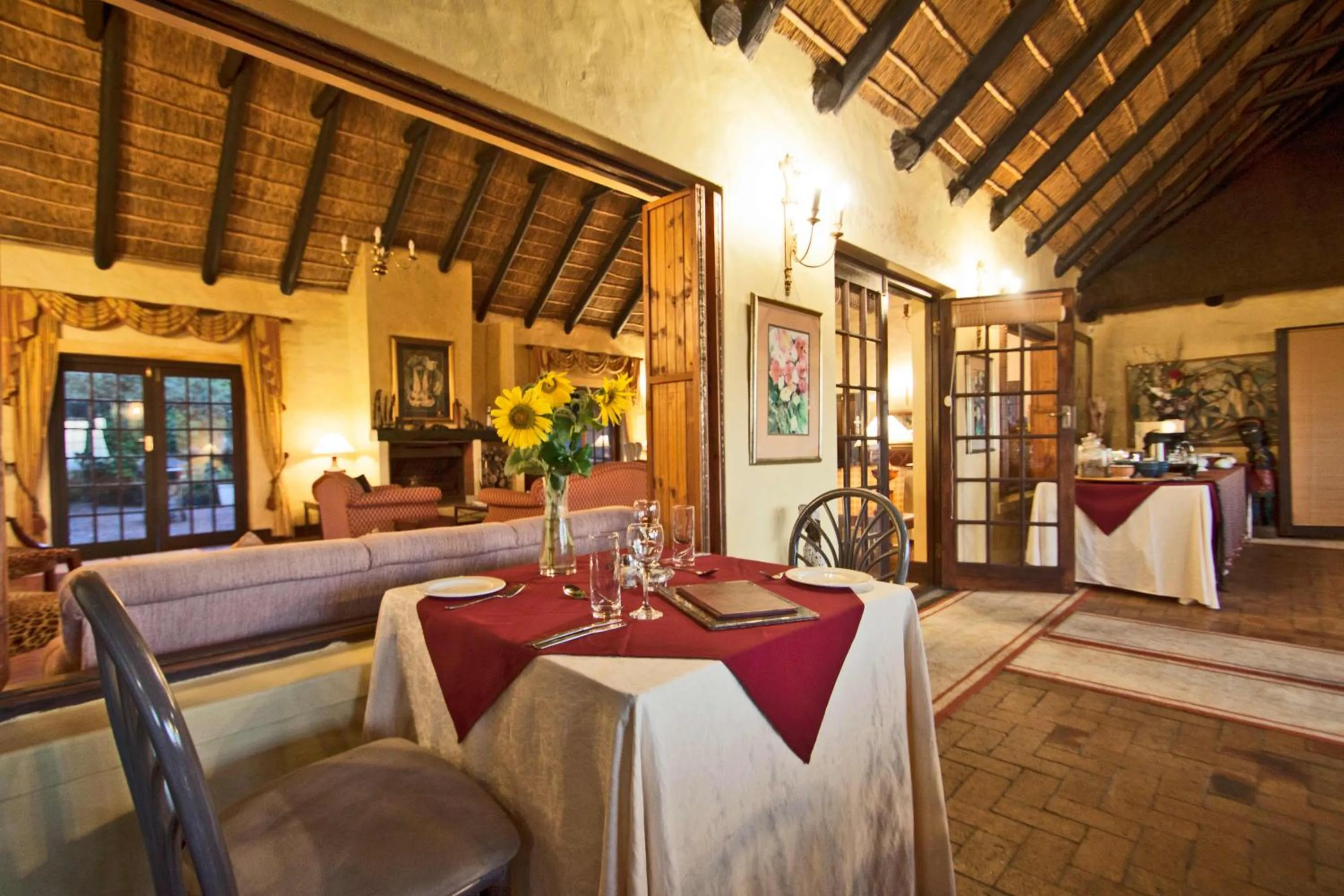 Restaurant/places to eat in Wild Rose Country Lodge