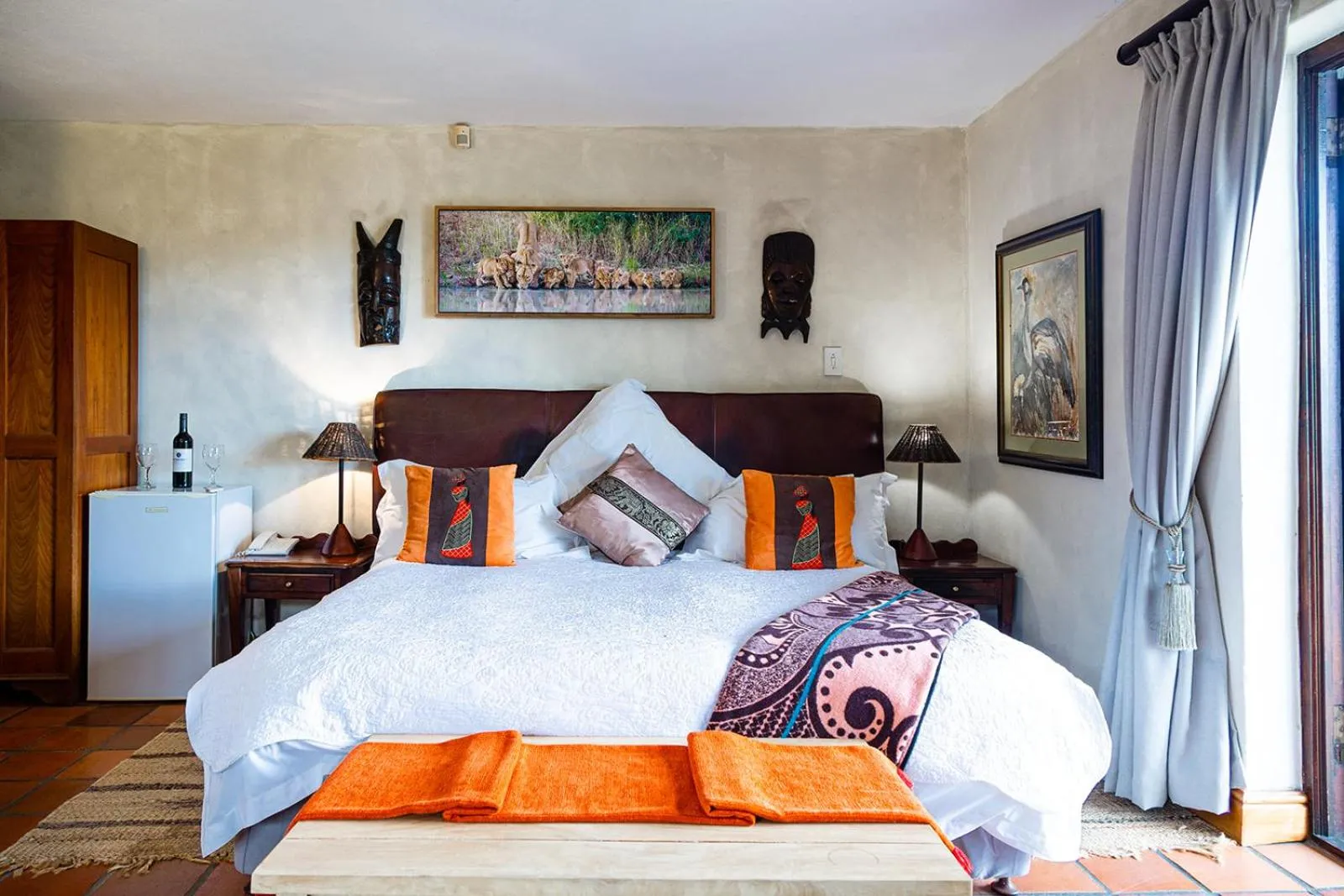 Bed in Wild Rose Country Lodge