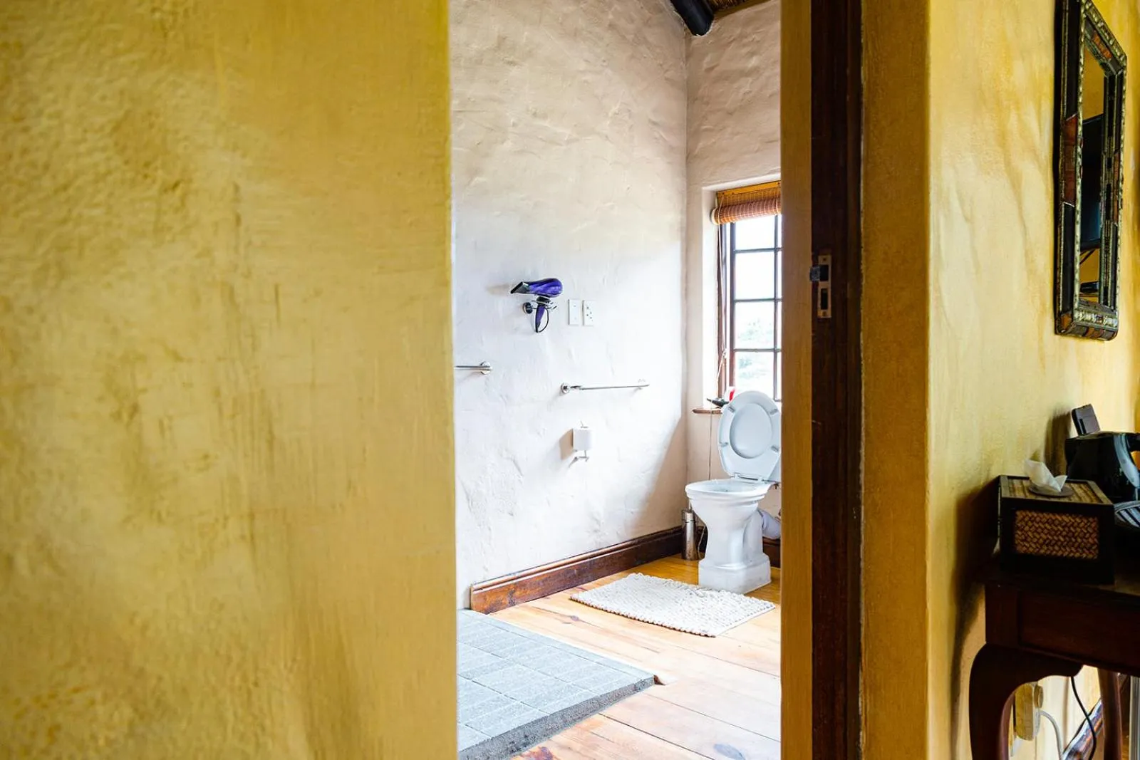Bathroom in Wild Rose Country Lodge