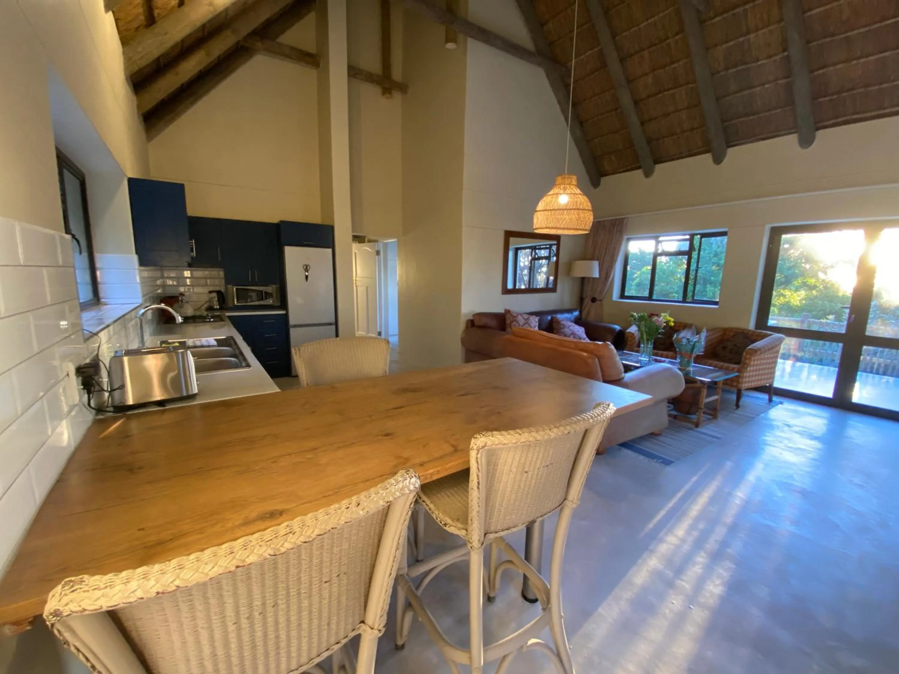 Kitchen or kitchenette in Wild Rose Country Lodge