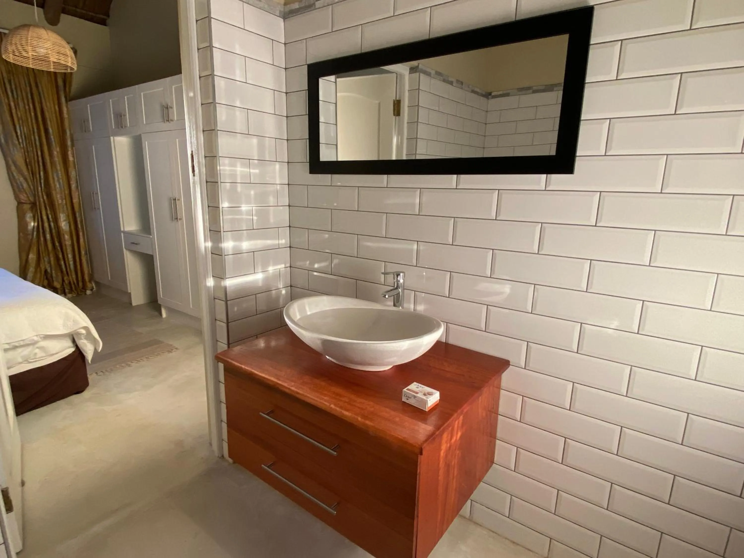 Bathroom in Wild Rose Country Lodge