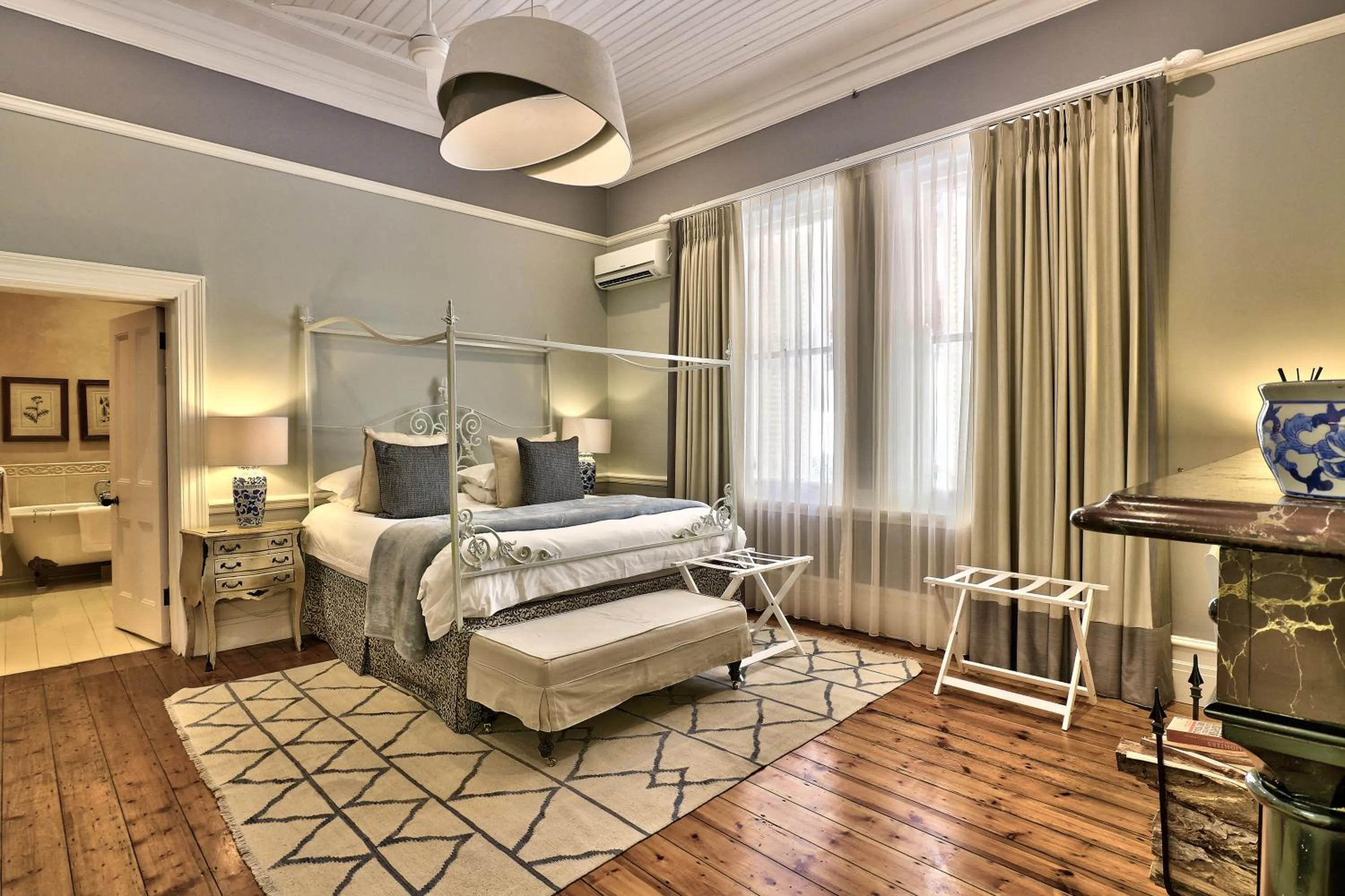 Bed in Parker Cottage Guesthouse