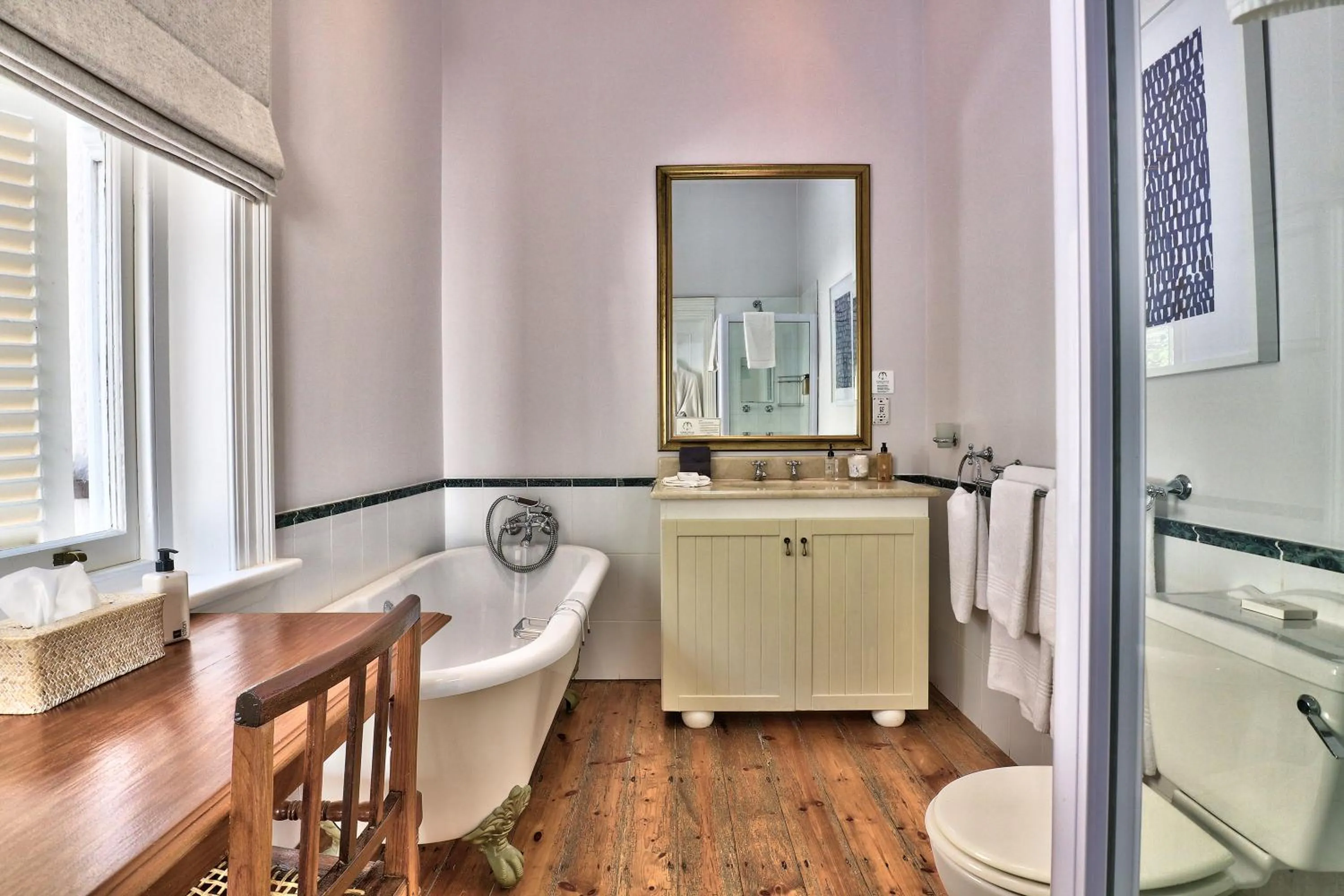 Shower in Parker Cottage Guesthouse