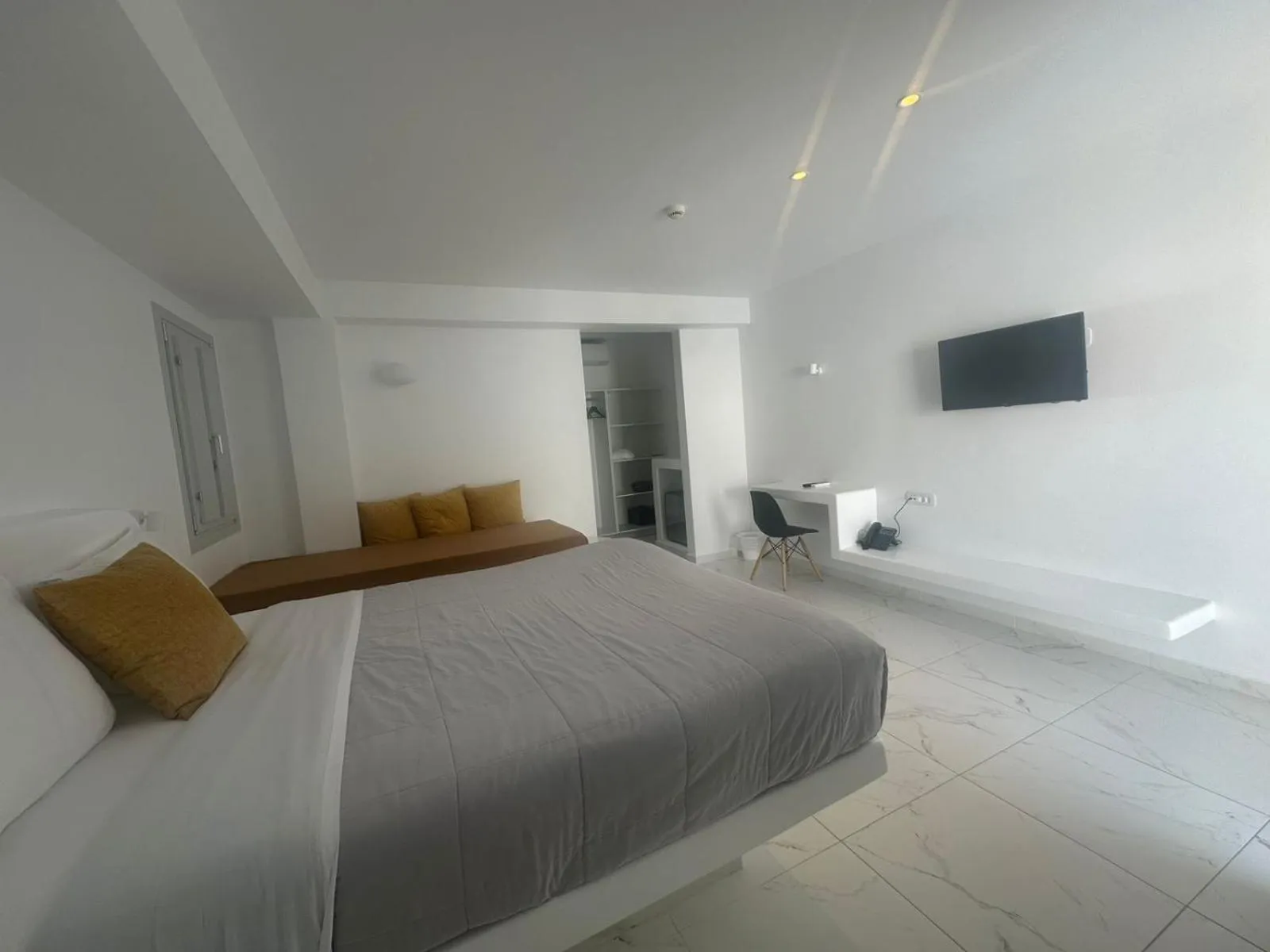 Bedroom, Bed in White Concept Caves