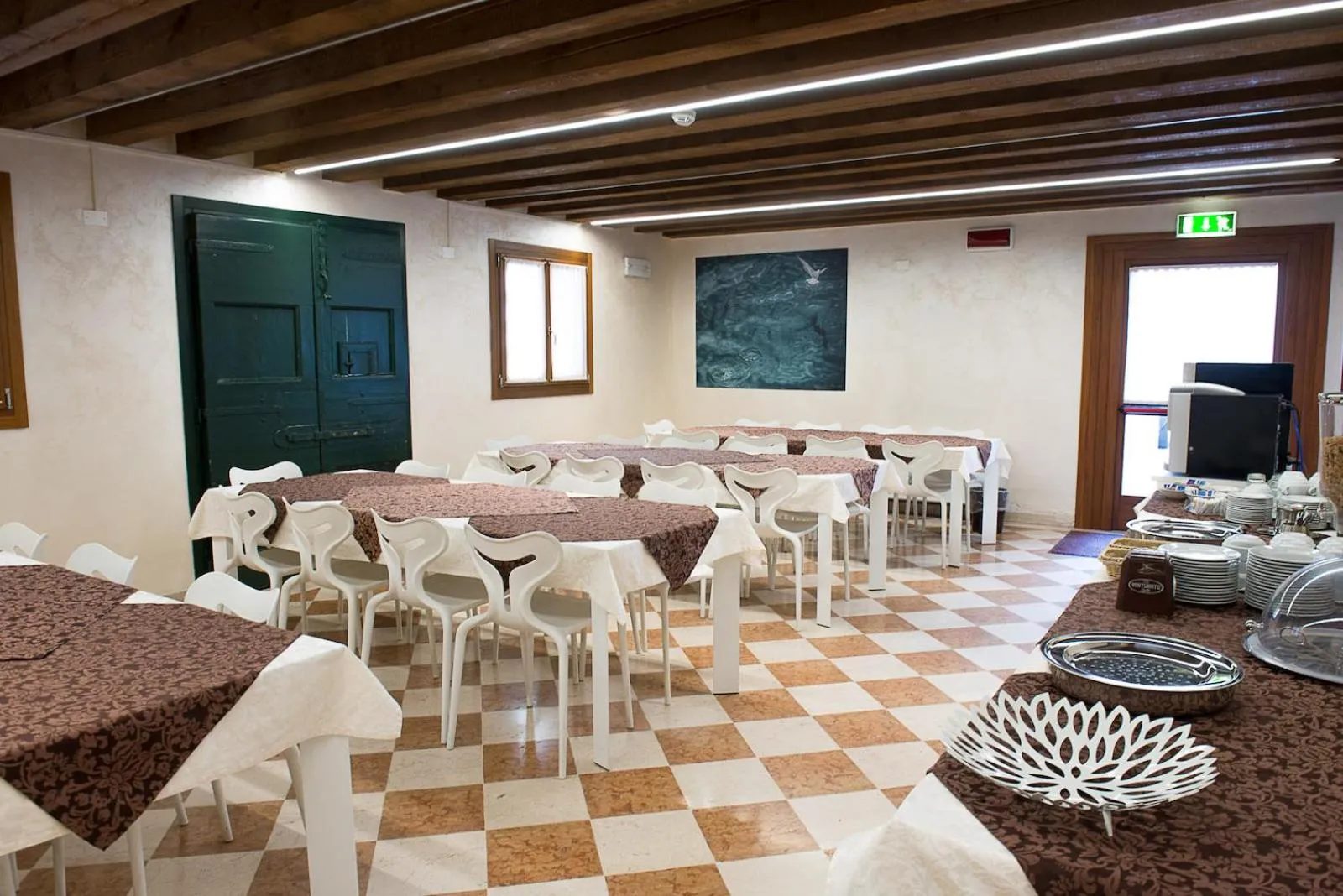 Breakfast in Domus Clugiae - Residenza d'Epoca