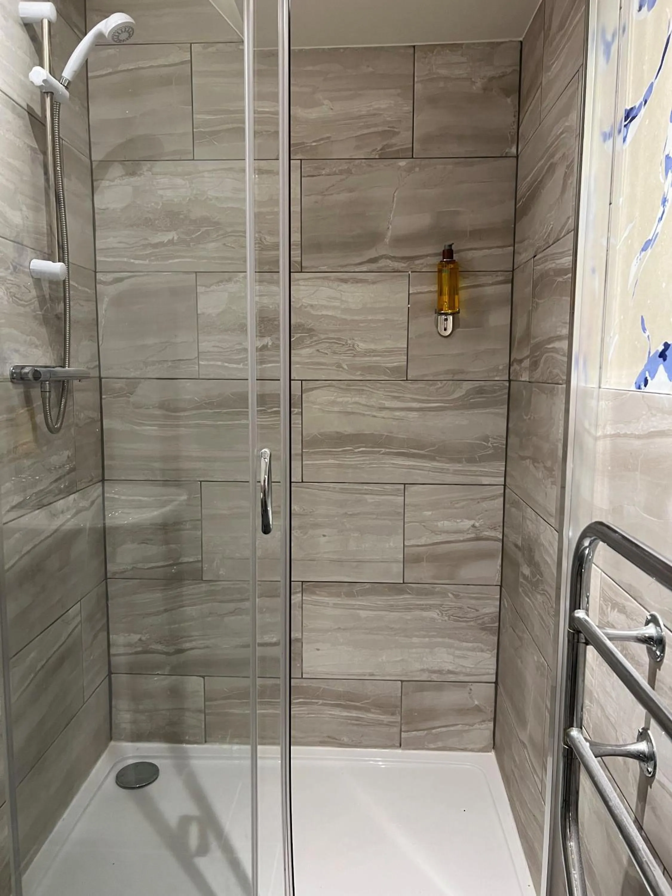 Bathroom in The Corrie Hotel