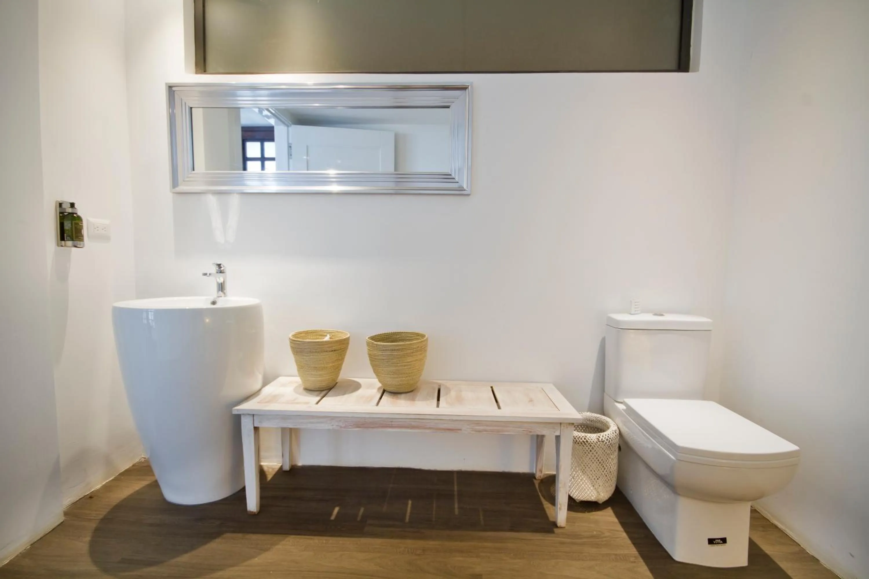 Bathroom in Golden Bay Galapagos