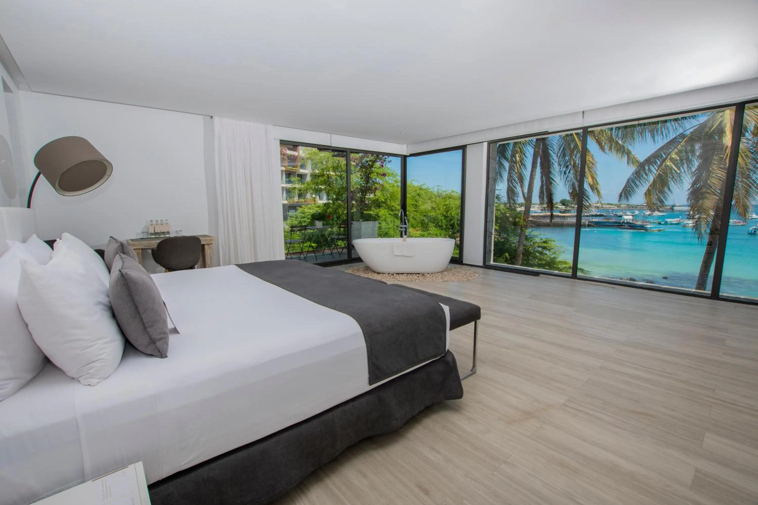 Bed in Golden Bay Galapagos