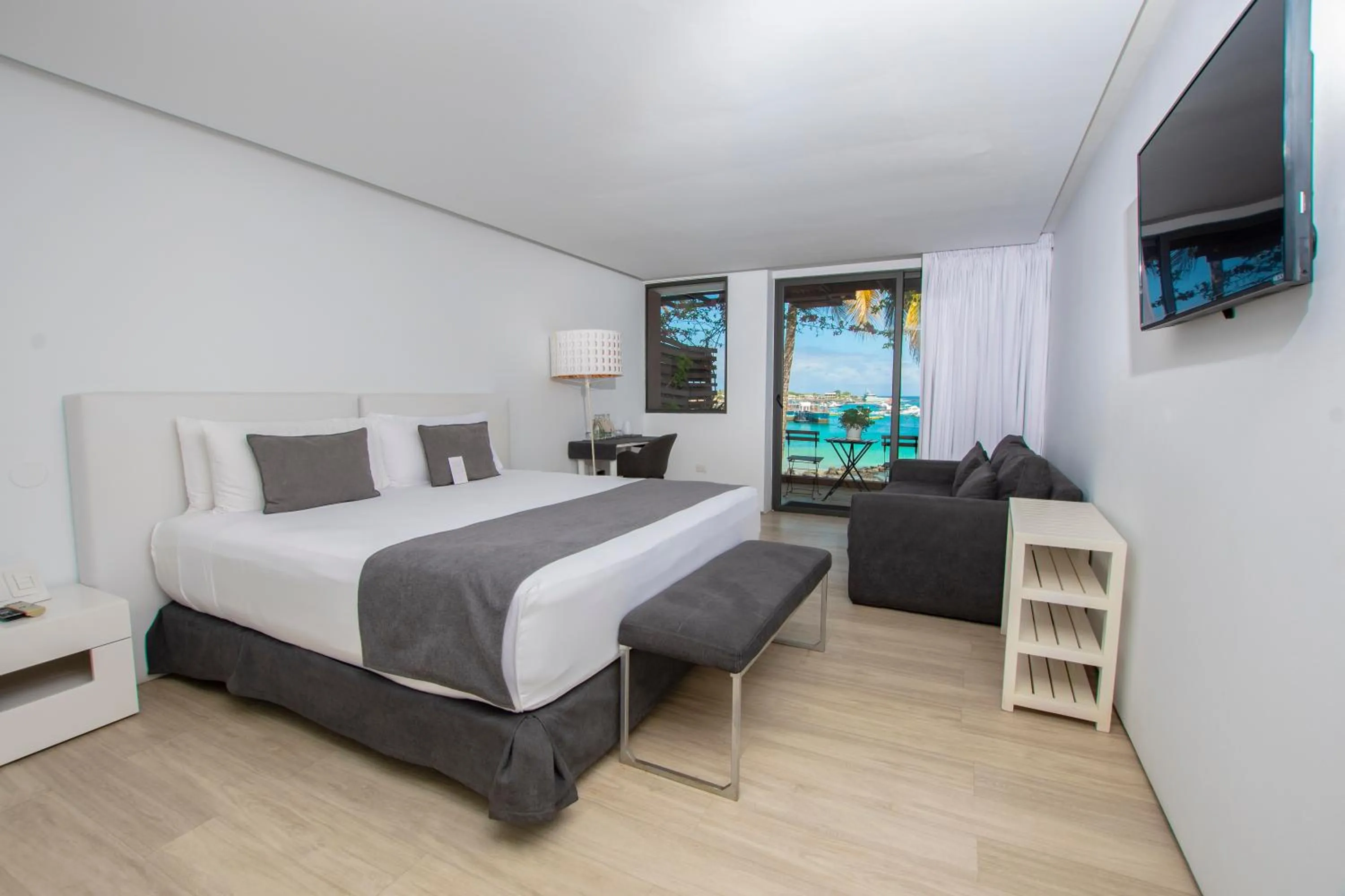 Bed in Golden Bay Galapagos