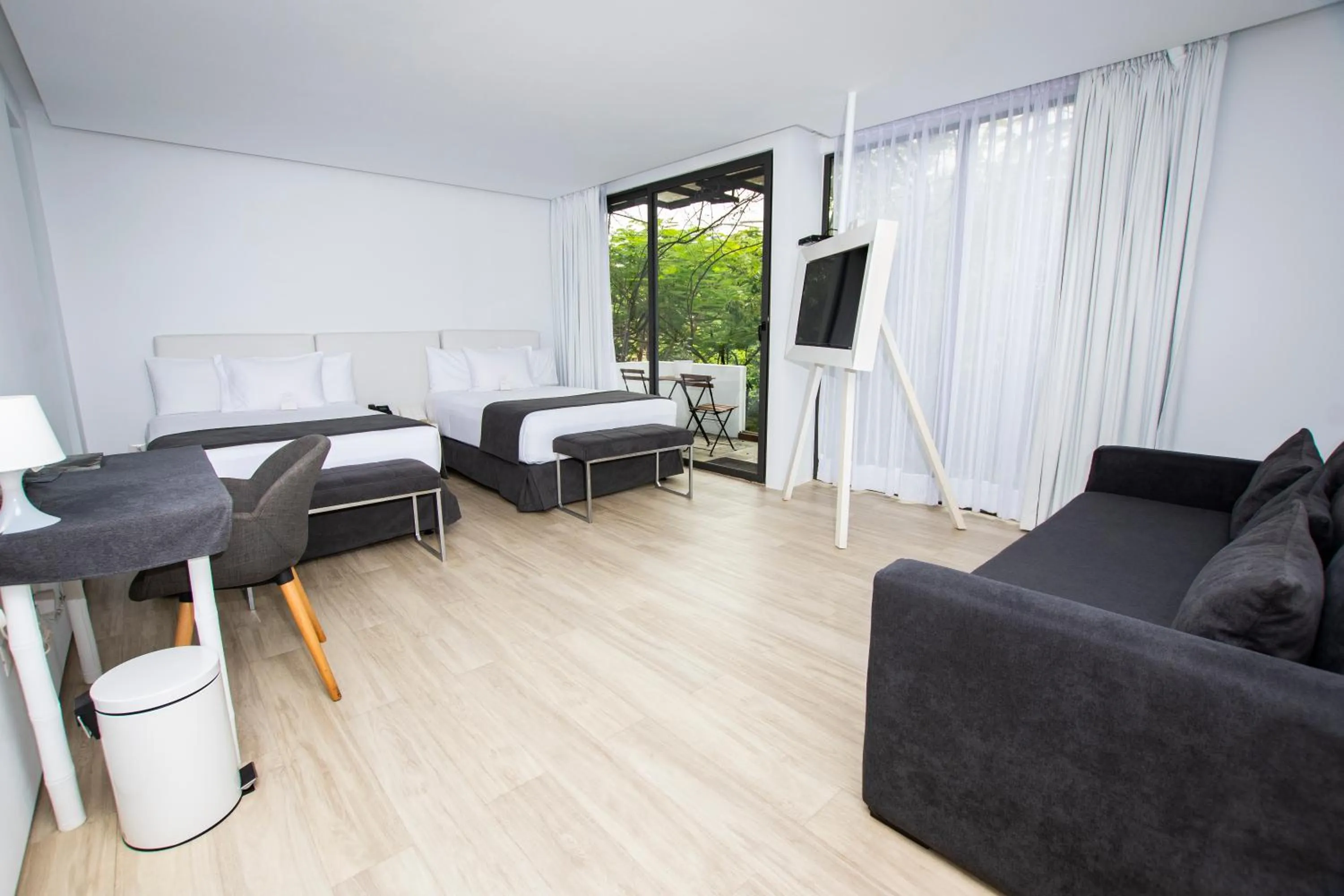 Bed in Golden Bay Galapagos