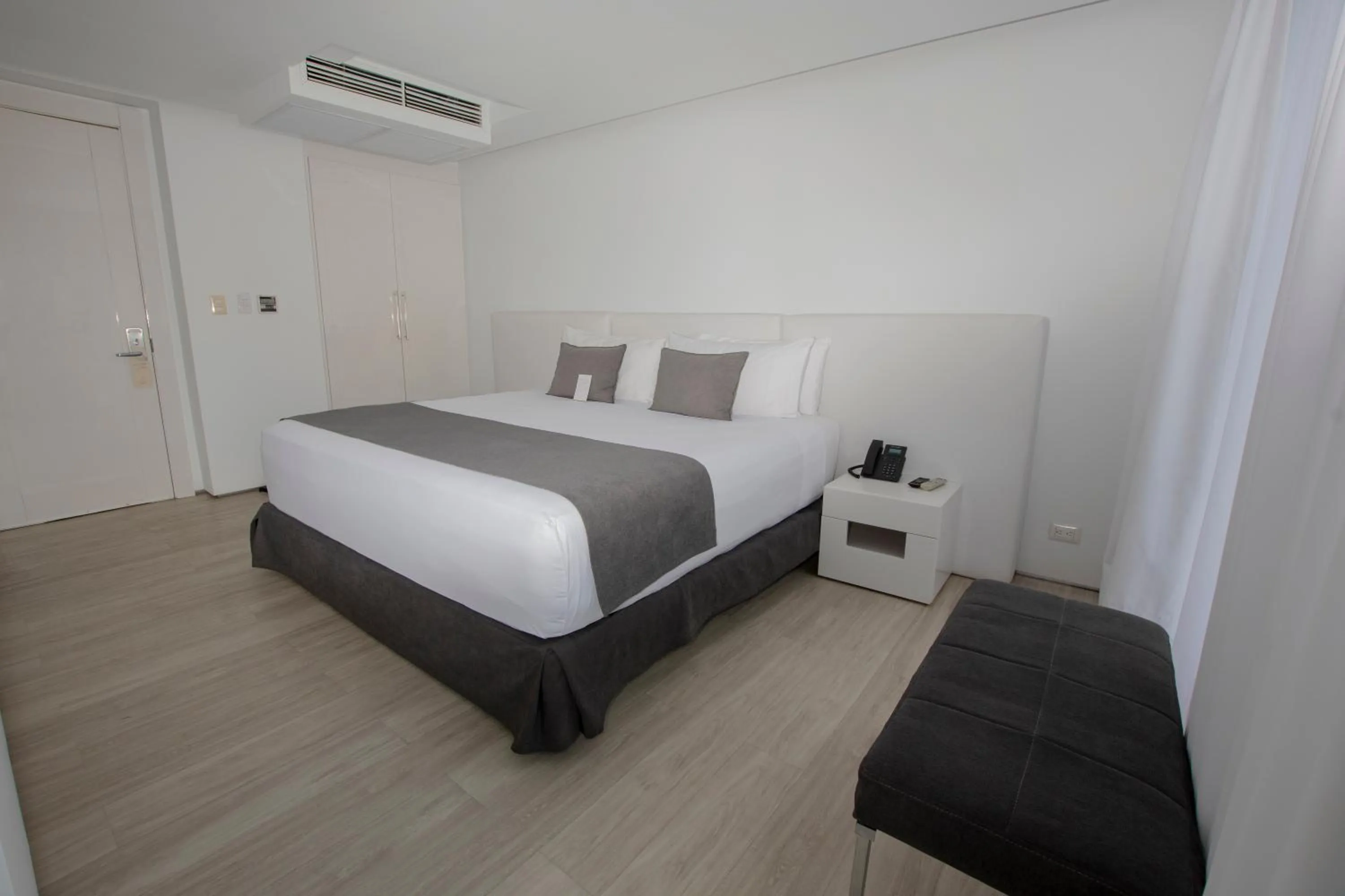 Bed in Golden Bay Galapagos