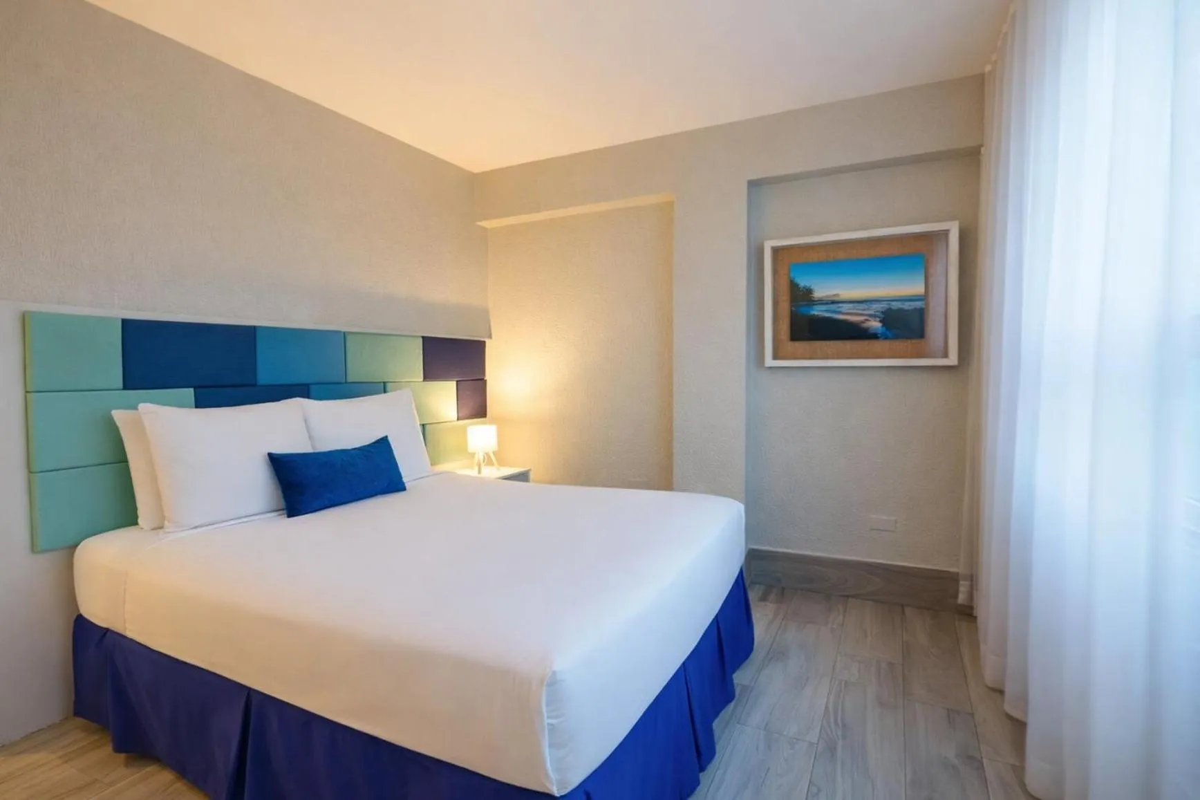 Photo of the whole room, Bed in The Wave Hotel Condado