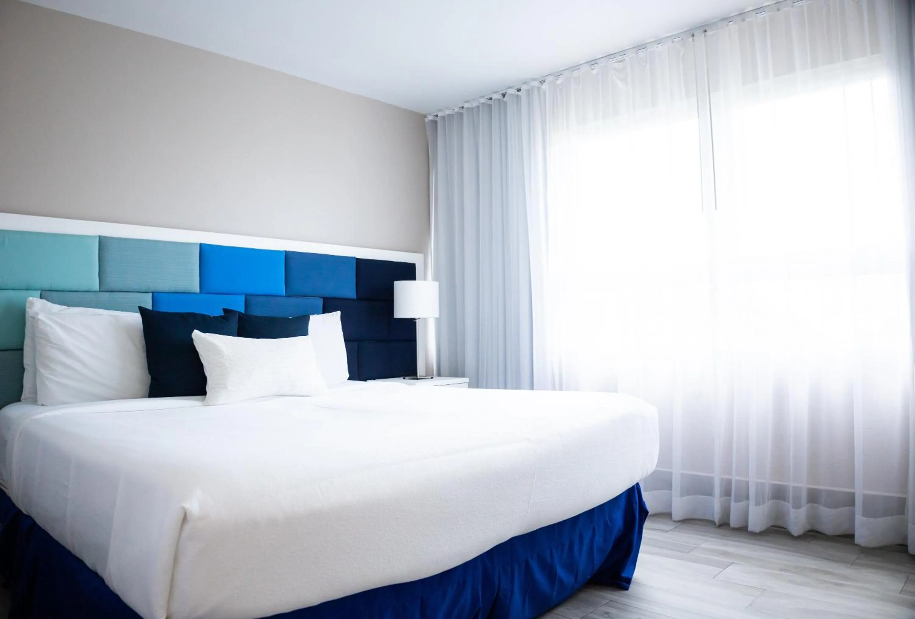 Photo of the whole room, Bed in The Wave Hotel Condado