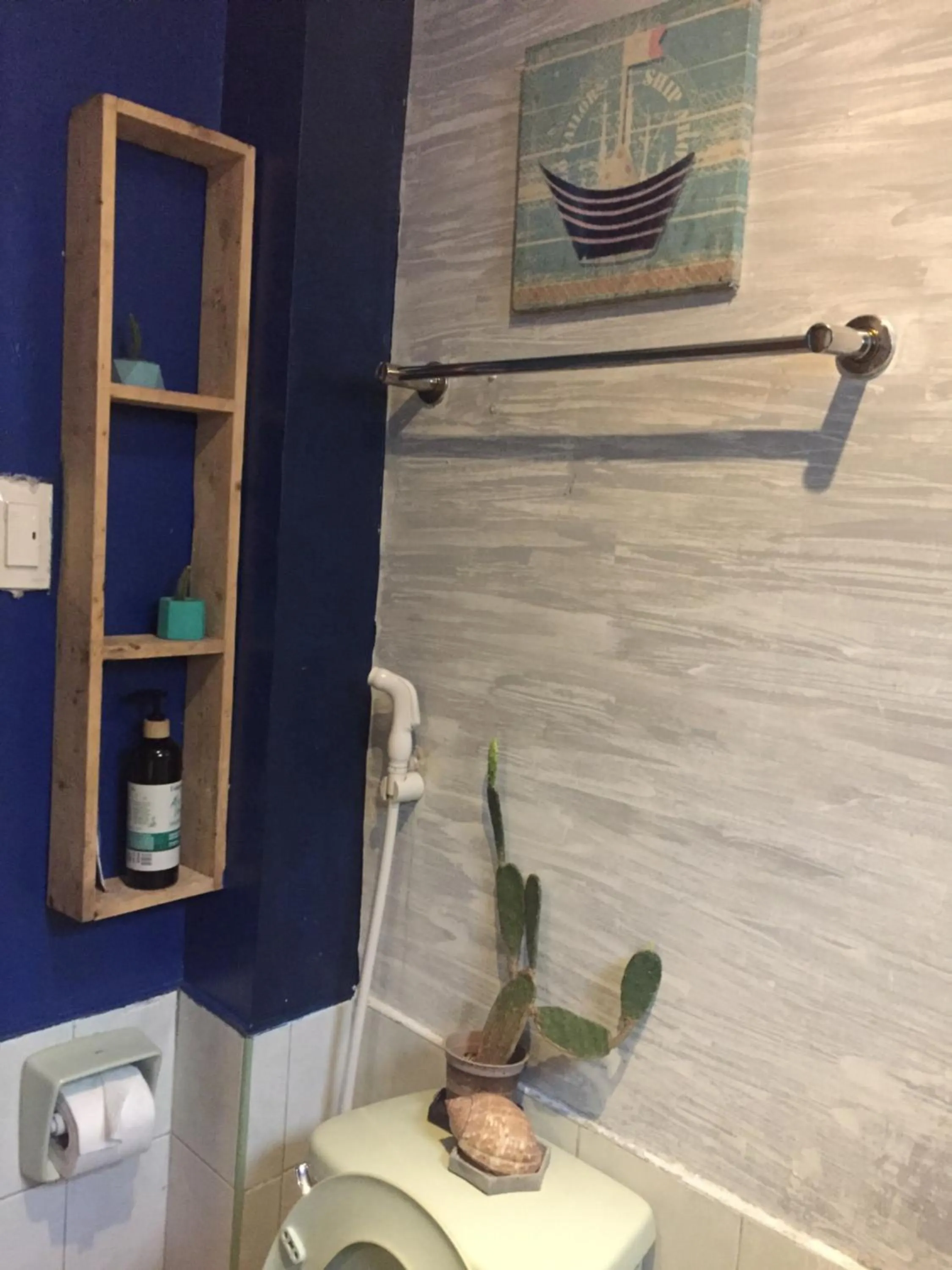 Bathroom in The VRNON Boutique by MY hostel