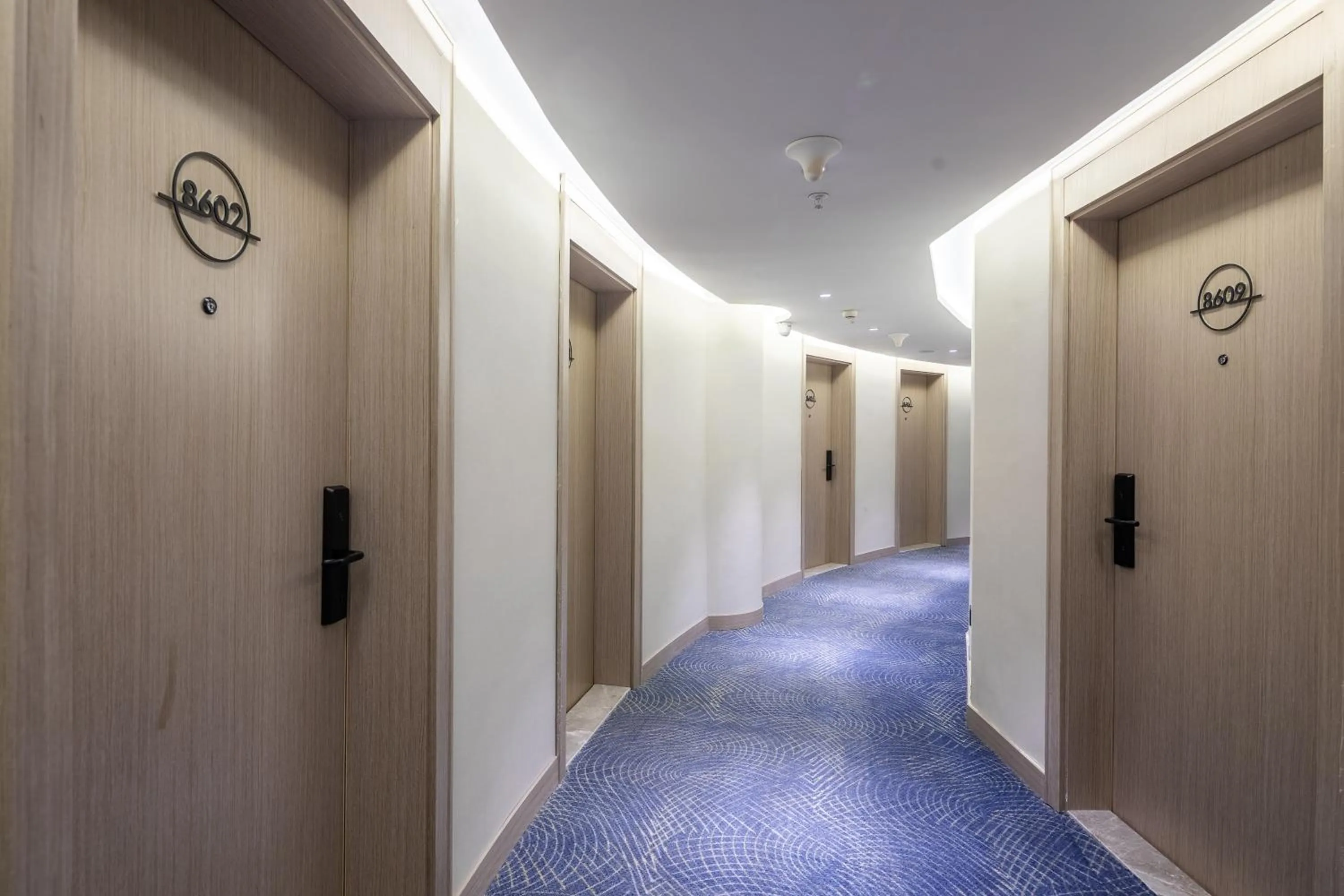Property building in Xinhuating Business Hotel