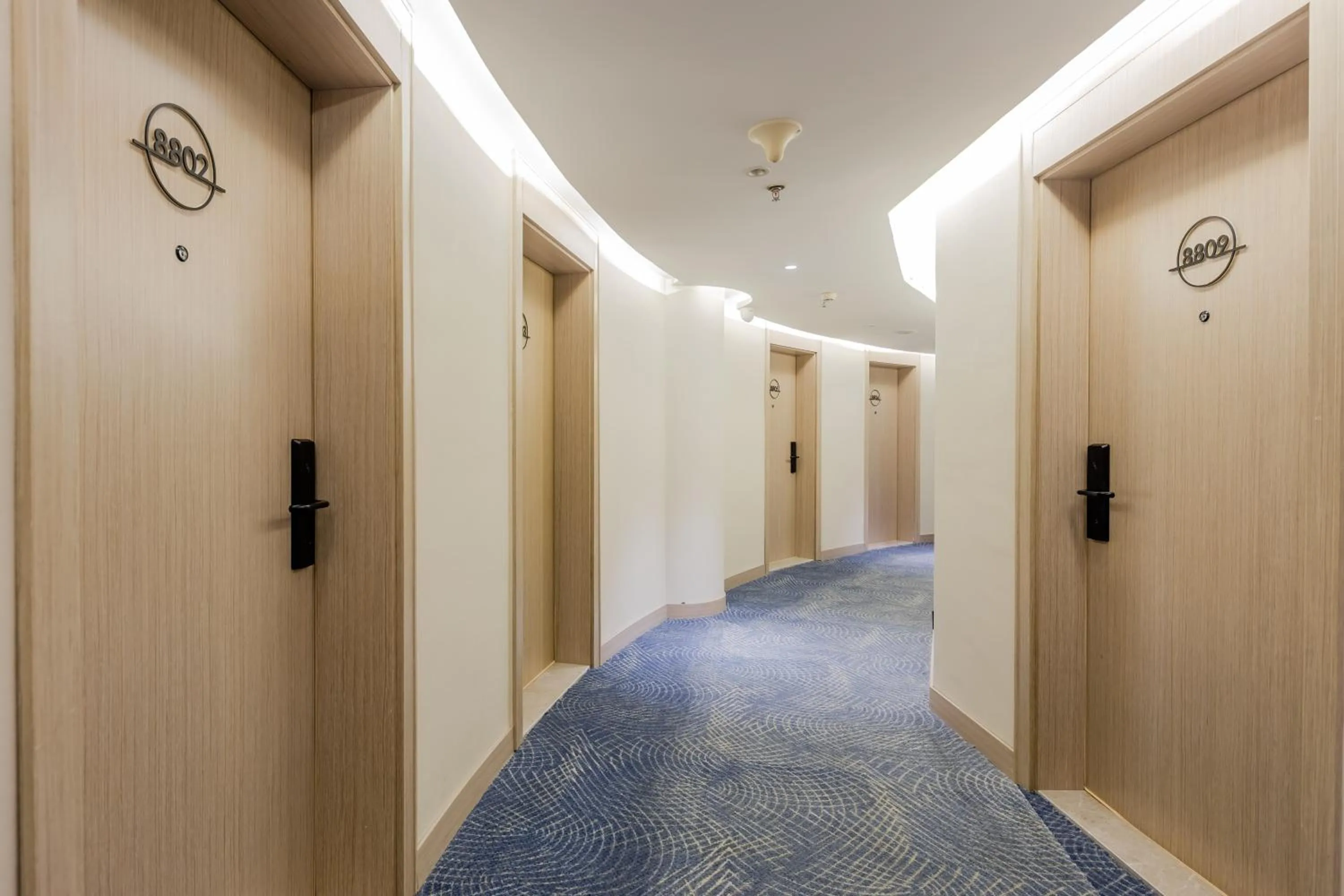 Property building in Xinhuating Business Hotel