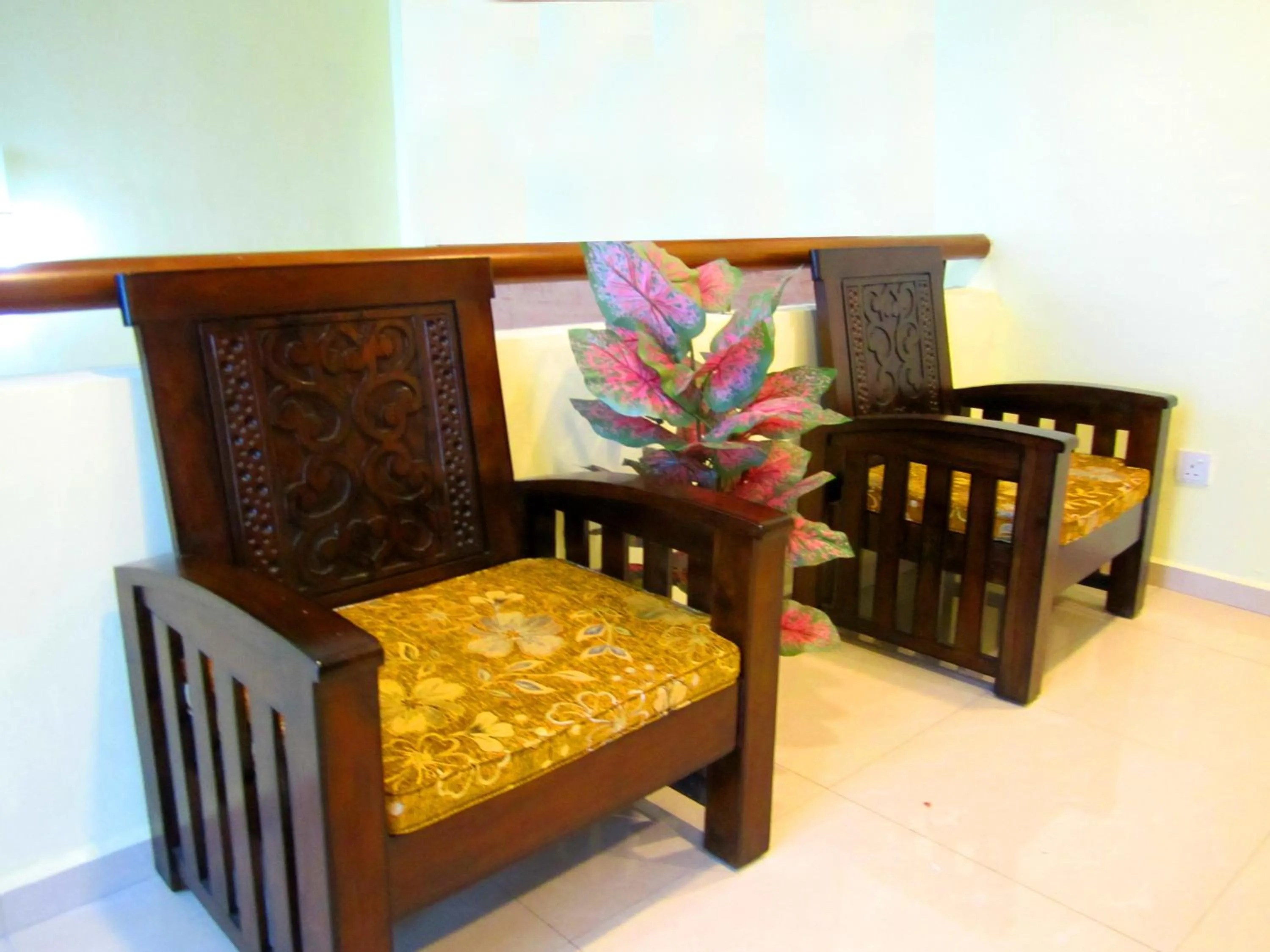 Lobby or reception, Bed in Sun Inns Hotel Pasir Penambang (KS Botanic)