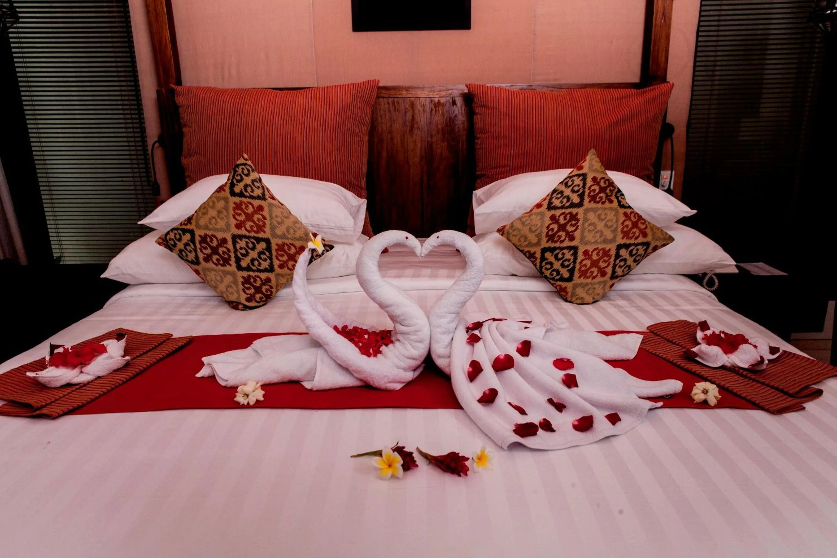 Bedroom, Bed in Regali Villa Canggu