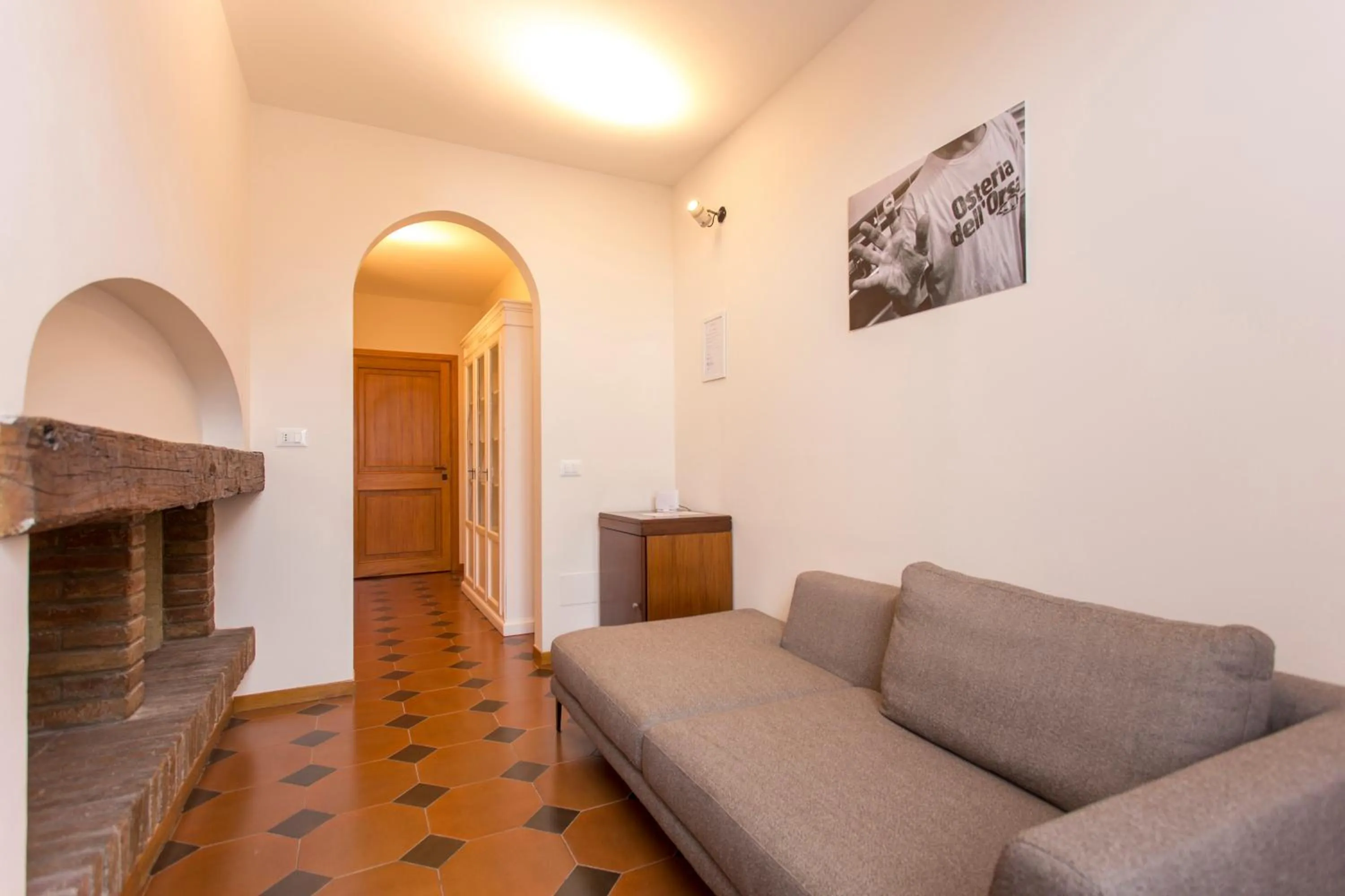 Patio in Residenza Ariosto Depandance by Studio Vita