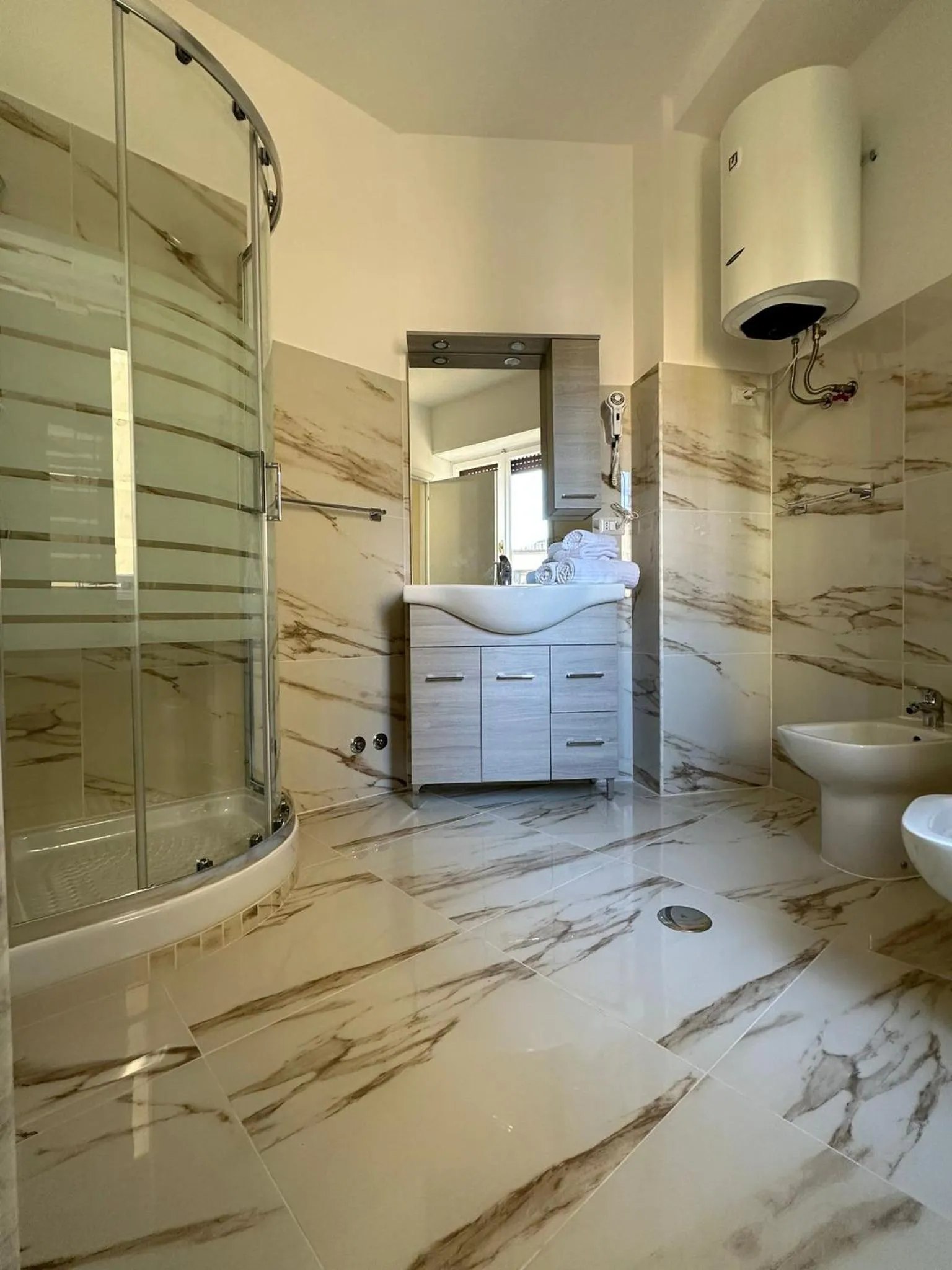 Shower in Sofia Holiday Home