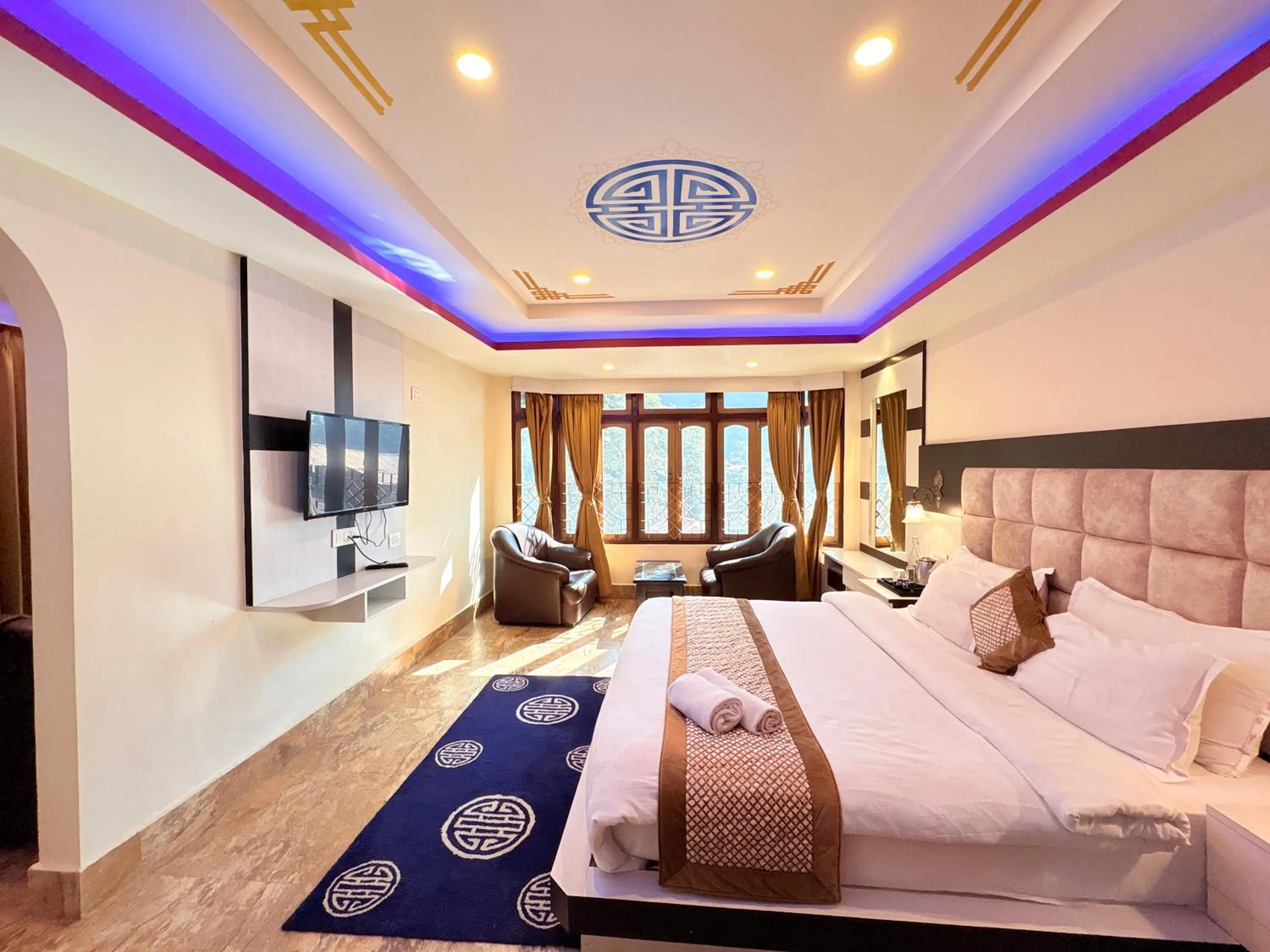 Bed in The Gangtok Inn